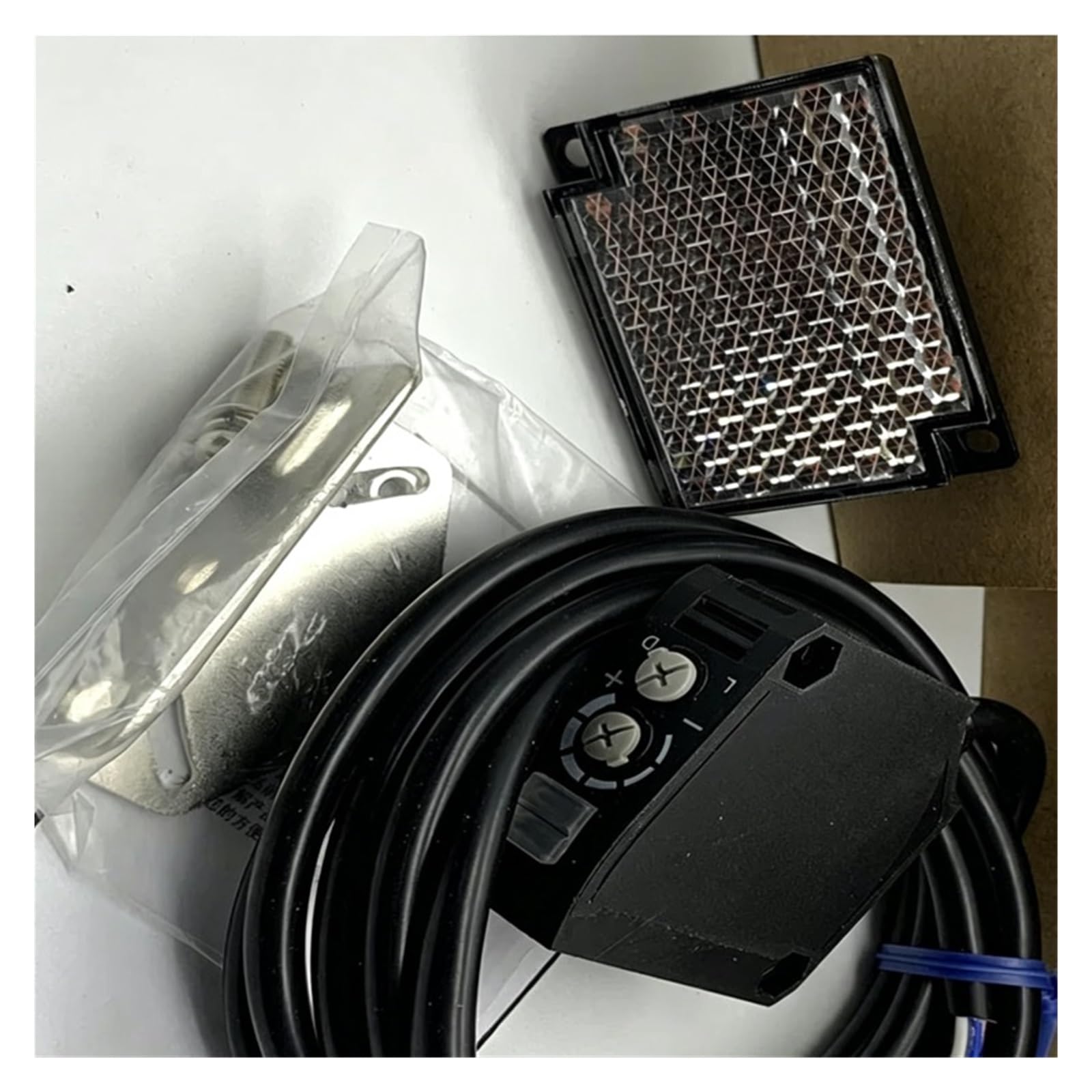 CLEUFWKO 1pcs sensor E3JK-5L-N E3JK-5M1-N E3JK-5DM1 E3JK-5L(E3JK-5M1-N E3JK-5L-N)