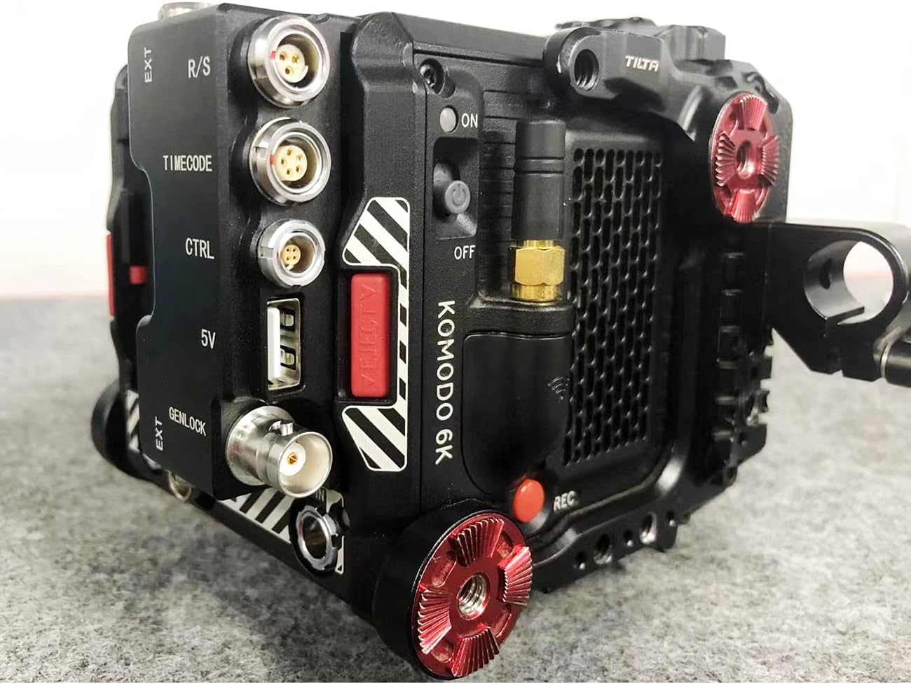 B-Box Splitter RED Komodo EXT 9pin Splitter with RS 3pin/Time Code 0B 5pin/ CTRL 00B 4pin/ 5V USB/Genlock BNC (B-Box Splitter)