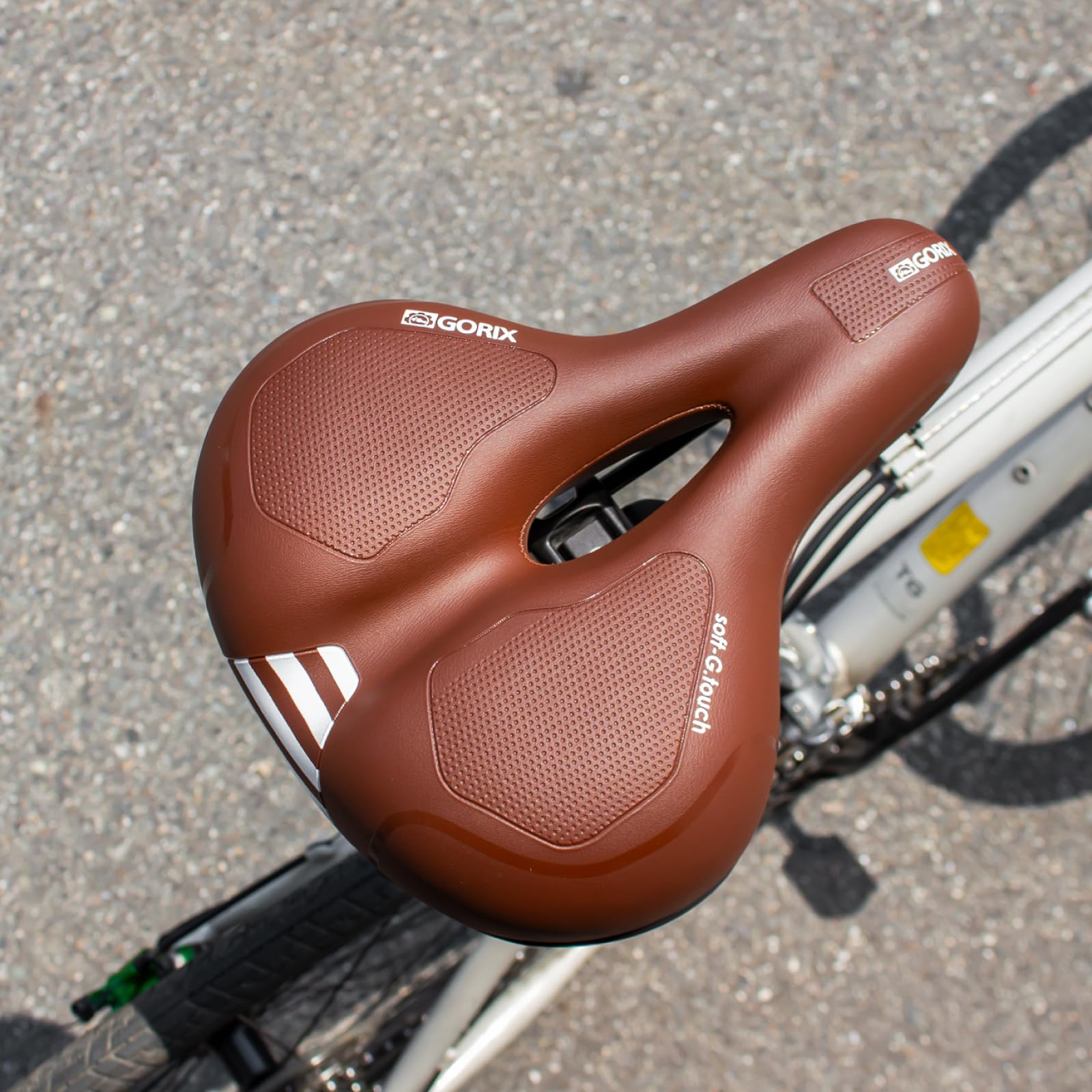 Amazon | GORIX(ゴリックス) 自転車サドル 超肉厚 ダークブラウン 幅広