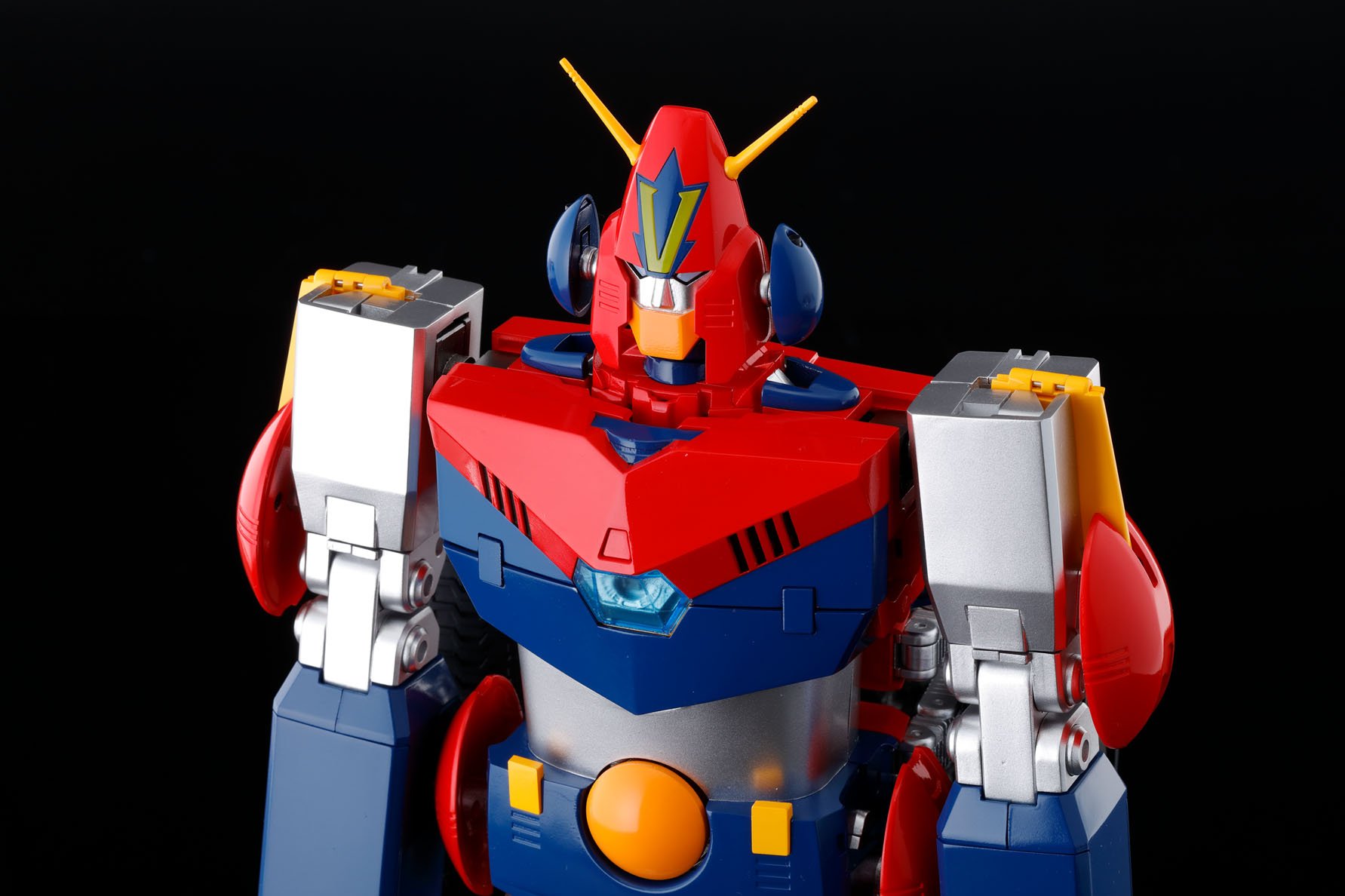TAMASHII NATIONS Cho Denji Robo Combattler V, 35 cm