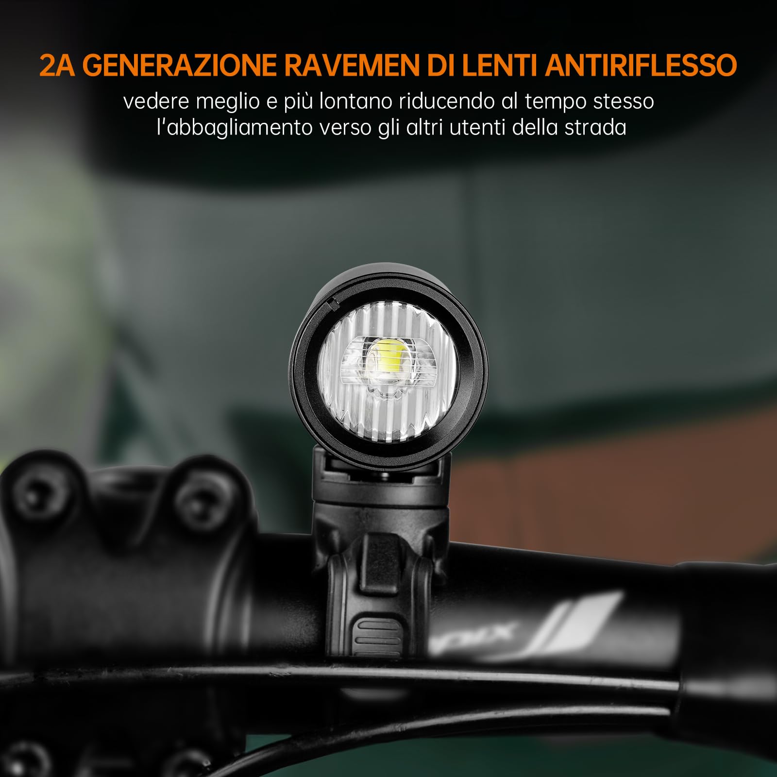 RAVEMEN CR1000 Fanalini Anteriori per Bicicletta, 1000 Lumen Lente antiriflesso con fascio a T Luce Anteriore, Cavalcare di Notte Pulsante remoto cablato Resistenza all'acqua IPX6 USB-C Ricaricabile
