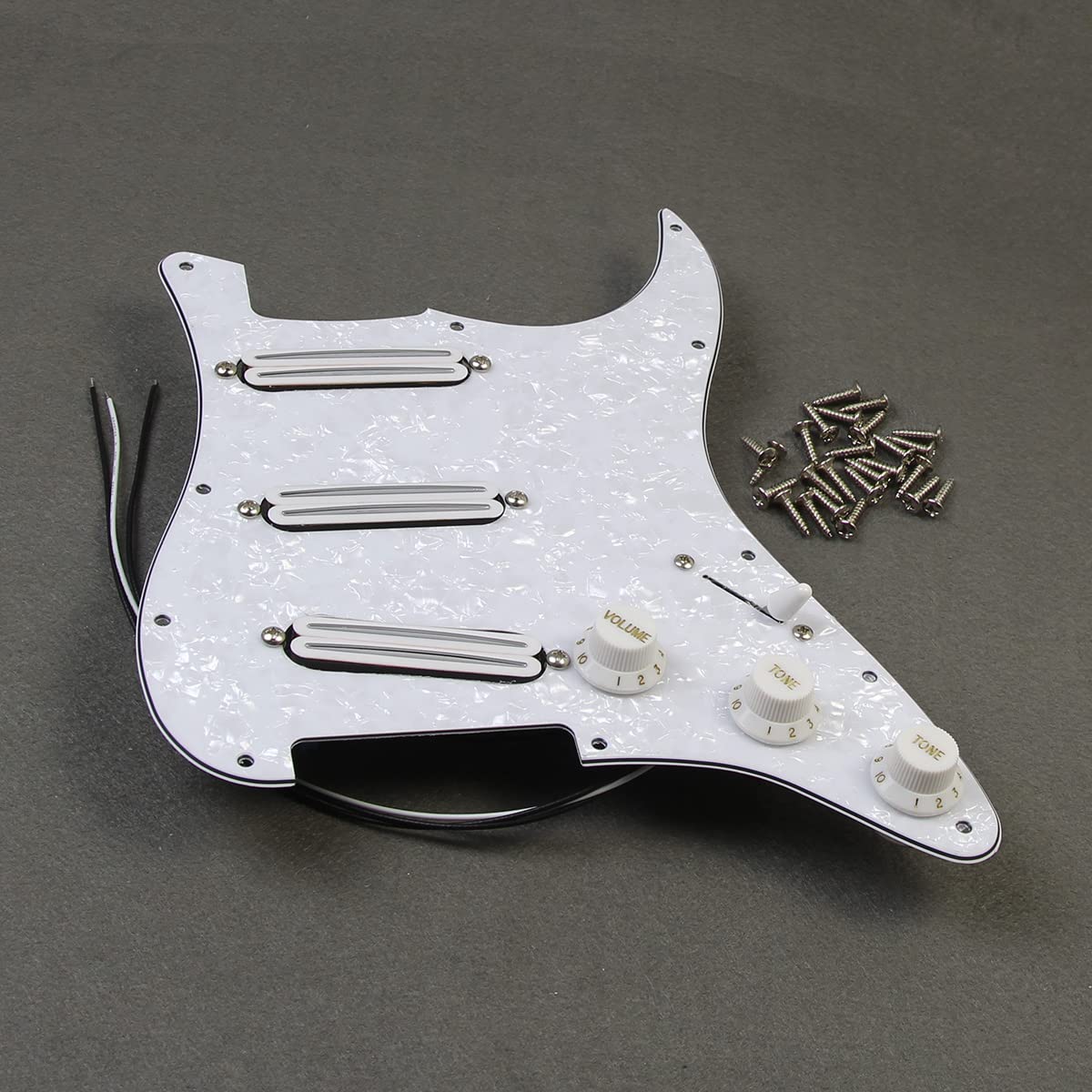 FLEOR 11 agujeros SSS Prewired Loaded Pickguard con Alnico5 doble carril caliente alta salida juego de pastillas para ST SSS Style Guitarra Perla blanca