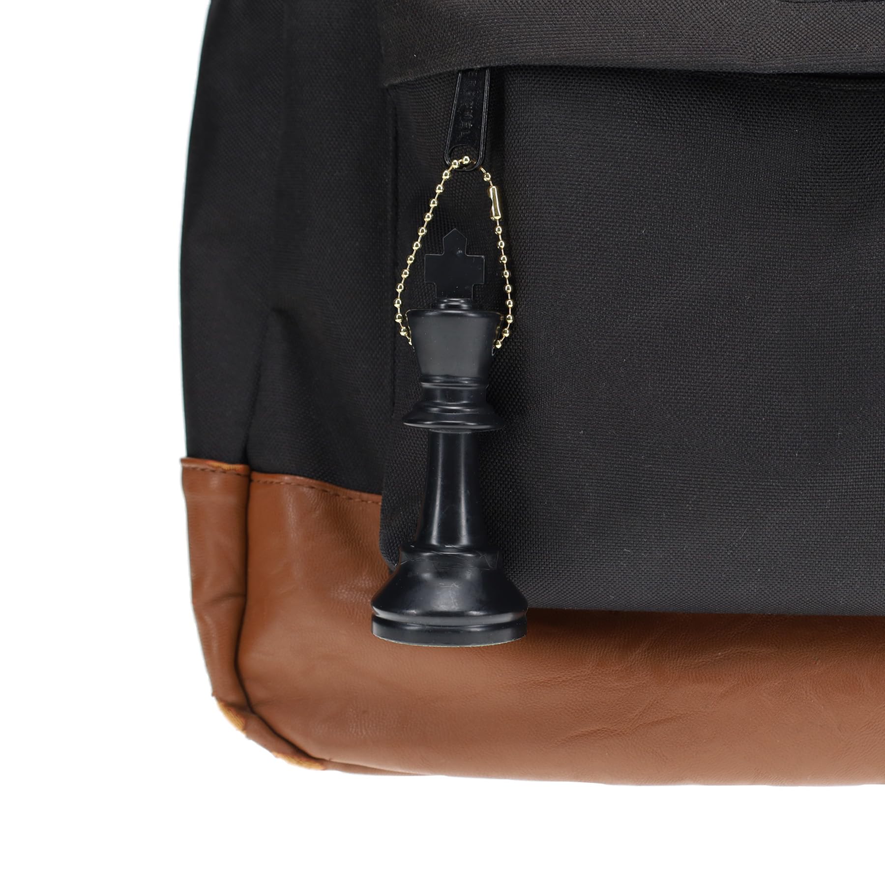WE Games Juego de llavero de ajedrez a granel, 17 piezas de ajedrez de plástico negro con cadena, llavero, bonitos accesorios de llavero, llavero para hombres, llavero de llaves de coche
