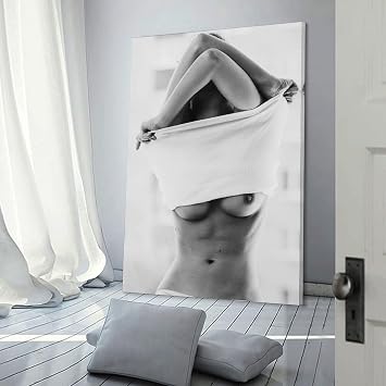 QZFNCOYU Naked Woman Undressing Vintage Black And White Art Poster Canvas Poster Bedroom Decor Landscape Office Room Decor Gift 08x12inch(20x30cm)
