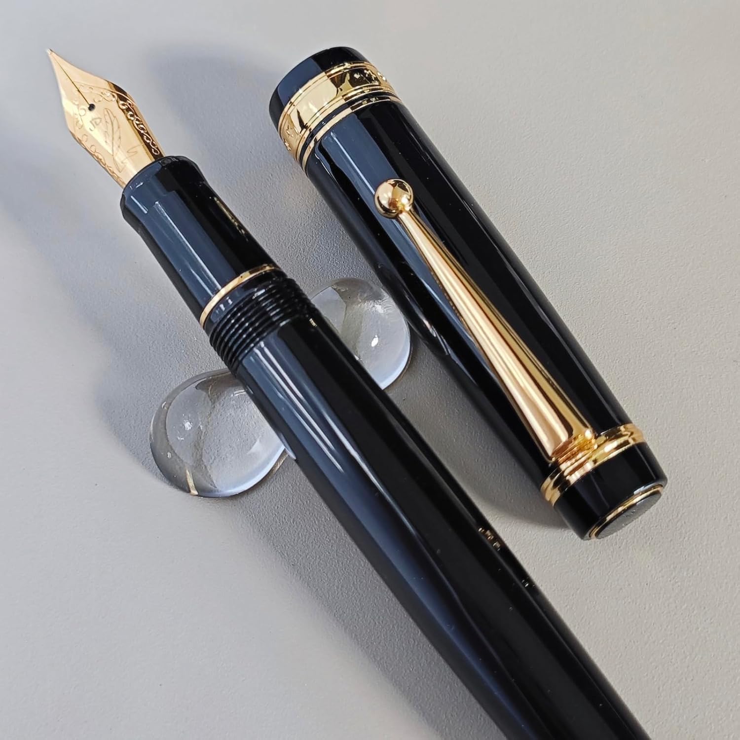 JD Luxury Fountain Pen – Classic Black, Elegant Red, and Deep Green Lacquer Pens with Gold Trim – Smooth Writing, Refillable, Professional Gift Pen (Black)