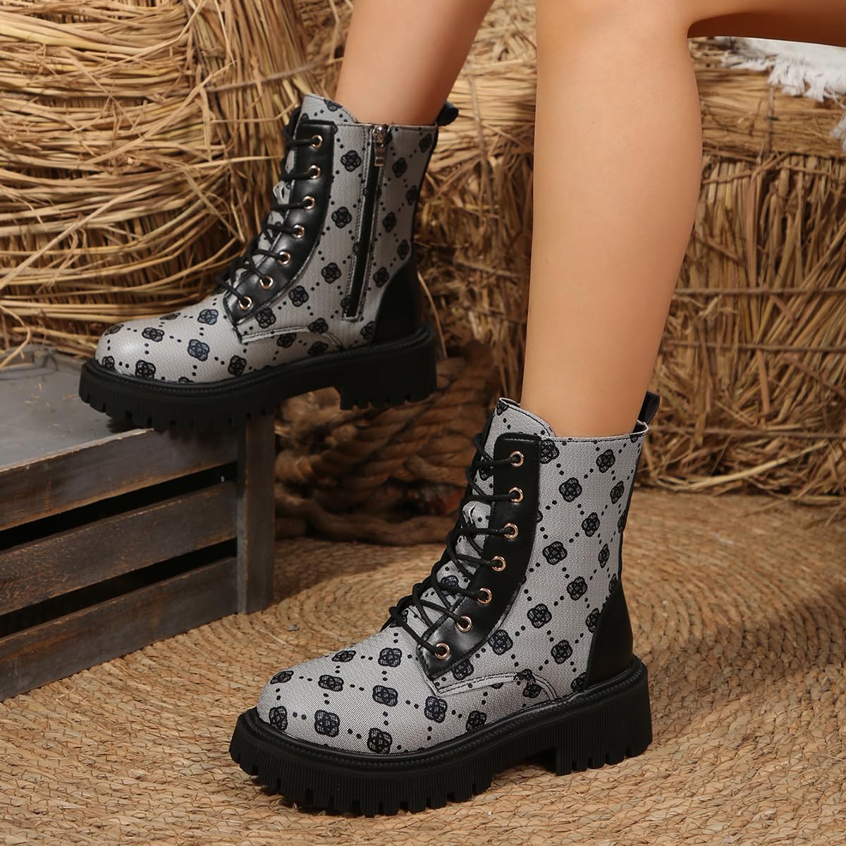 Custom Combat Boots for Women Fashion Lace-Up Print CasualAnkle Booties Chunky Heel Platform Leather Boots