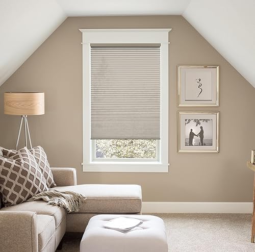 BlindsAvenue Persianas plisadas personalizadas de  pulgadas, capuchino de color, tela de filtrado de luz disponible en 2 sistemas de elevación