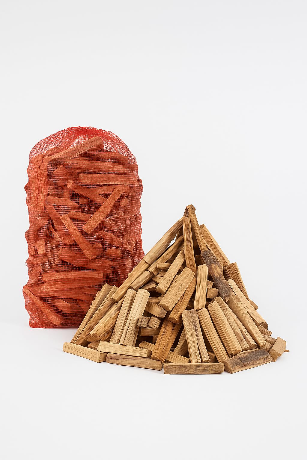 Astillas Encendido Pino Ecológica, Madera Seca Natural para Barbacoa, Chimenea, Caldera y Estufa, Saco de 6,5 Kgs. Astillas de Pino Natural para Barbacoas y Chimeneas.