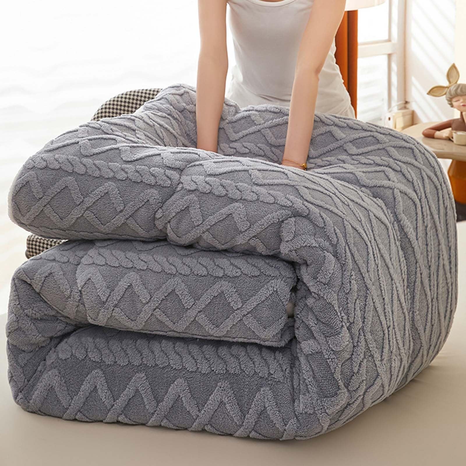 Double-Sided Velvet Winter Quilt, Super Warm Lamb Quilt Winter Blanket, Luxury Flannel Fleece Thick Bed Blanket,Breathable Warmth Fluffy Plush Sided Velvet Blanket(A,180x220cm(3.5KG))
