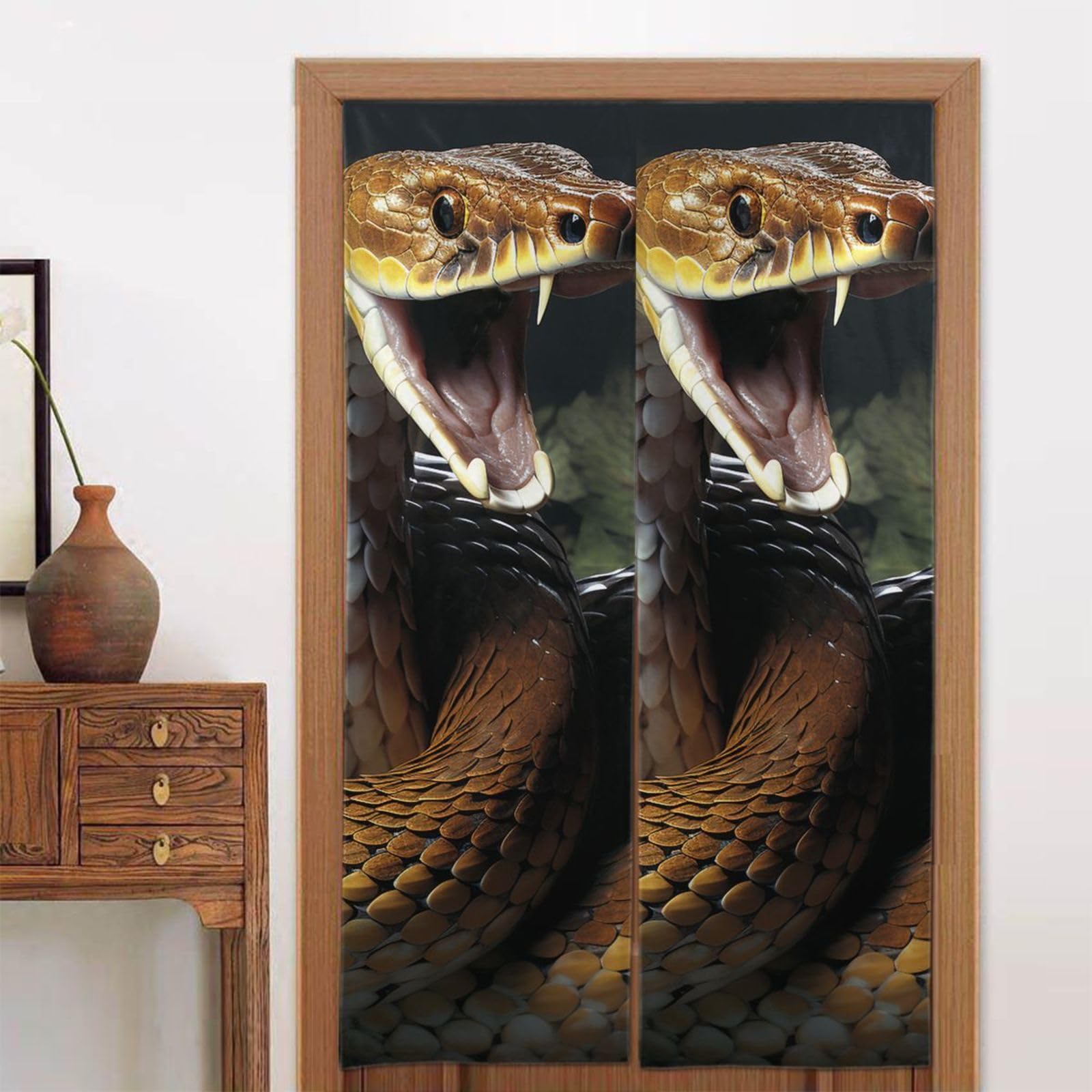 Rideau de porte occultant salon motif cobra déco pour isoler la maison