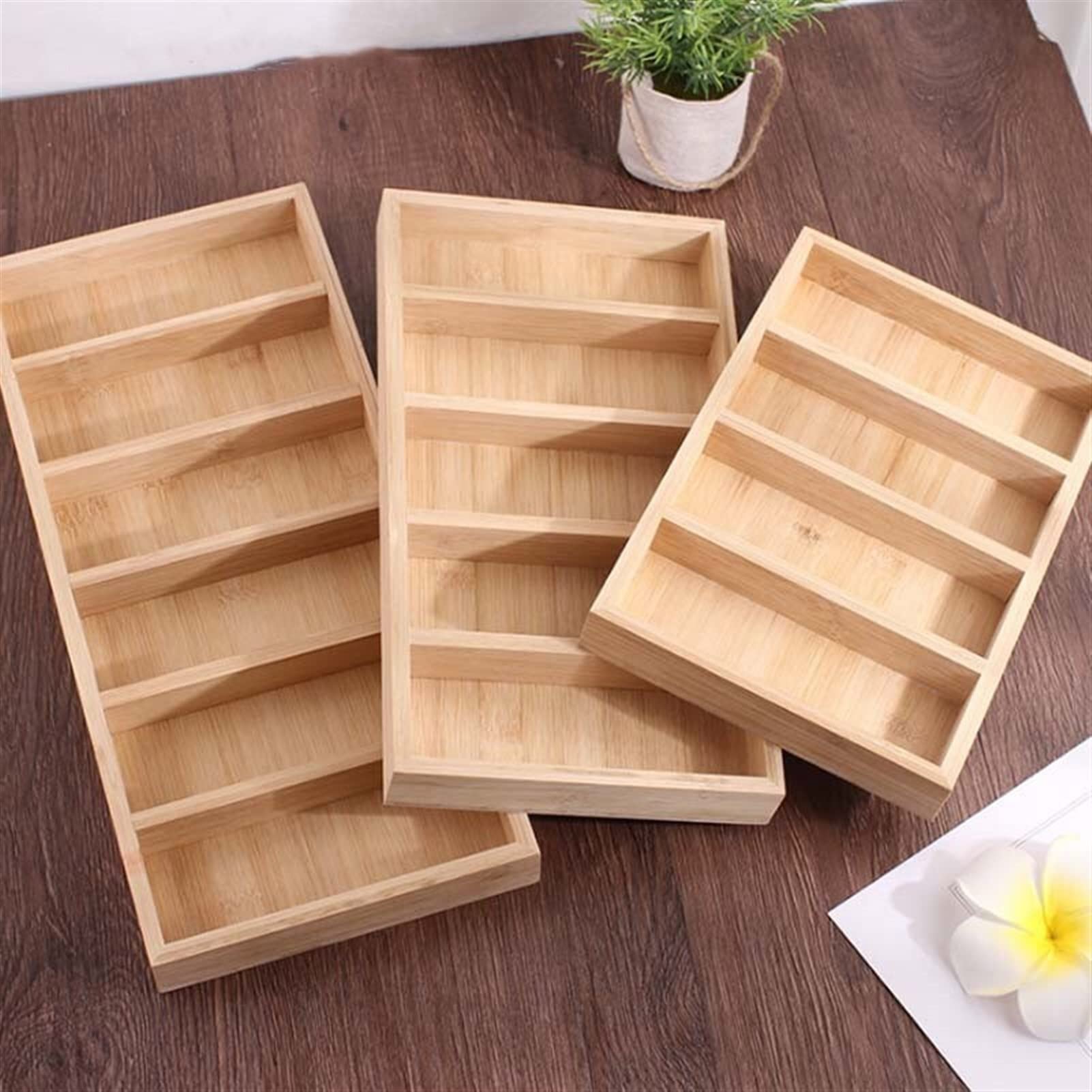 Boîte de présentation de lunettes de soleil en bois noble pour une collection sublimée
