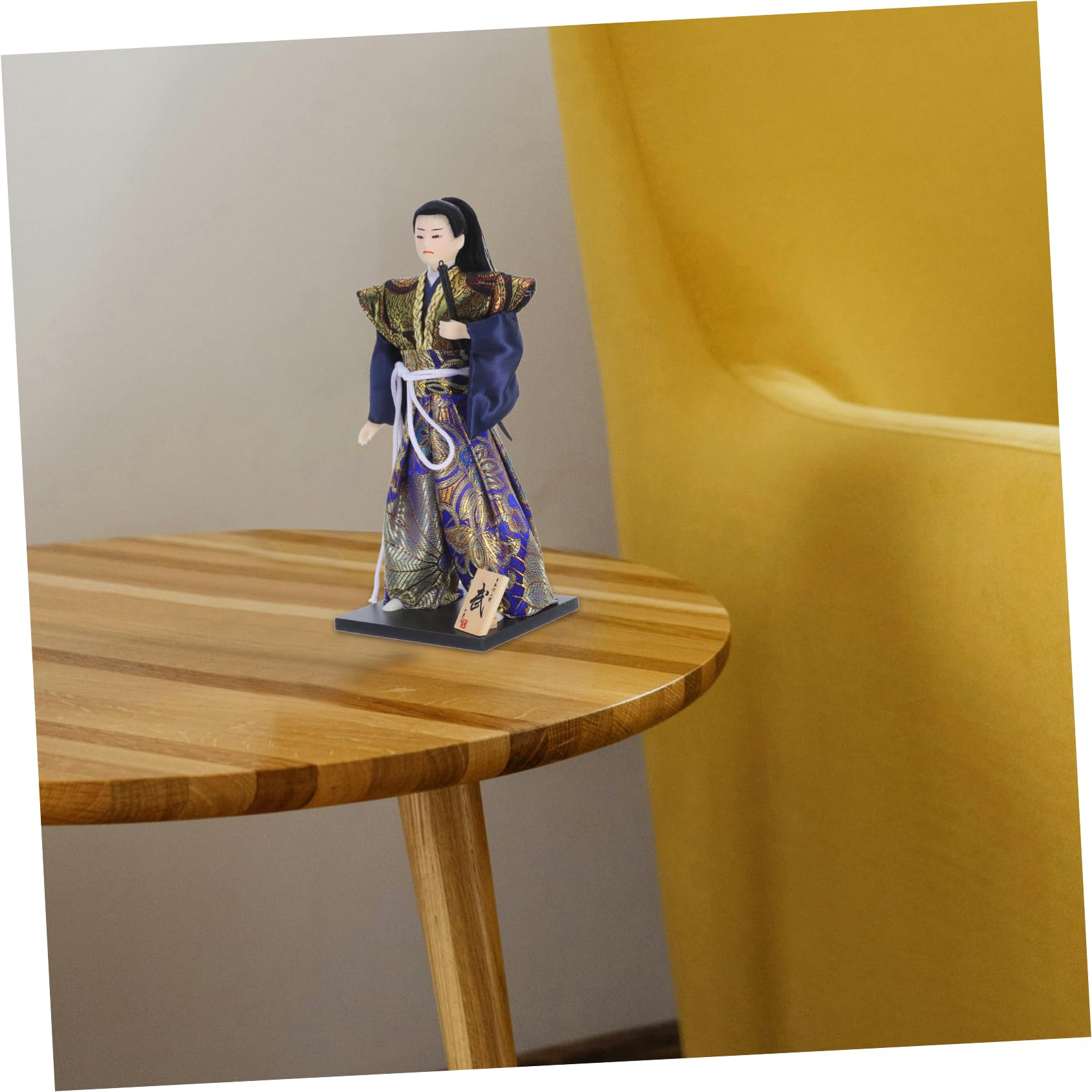 Garneck Figura Samurái Japonesa Coleccionable Kimono Tradicional Escultura Guerrero Asiático para Decoración de Estanterías y Hogar Muñeco Japonés Cultural para Oficina y Sala