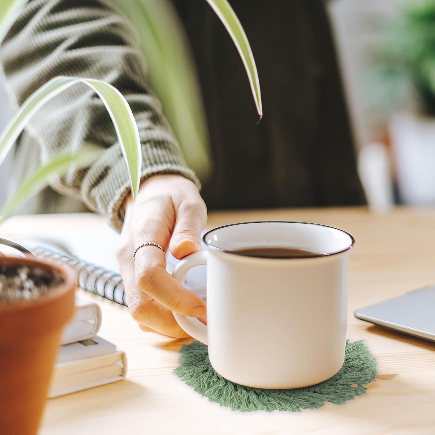 Whaline 4Pcs Boho Macrame Coasters Green Handmade Woven Drink Coasters Farmhouse Rustic Cup Mat Pad for Home Kitchen Office Table Desk Housewarming Gift Party Table Decor - Image 6