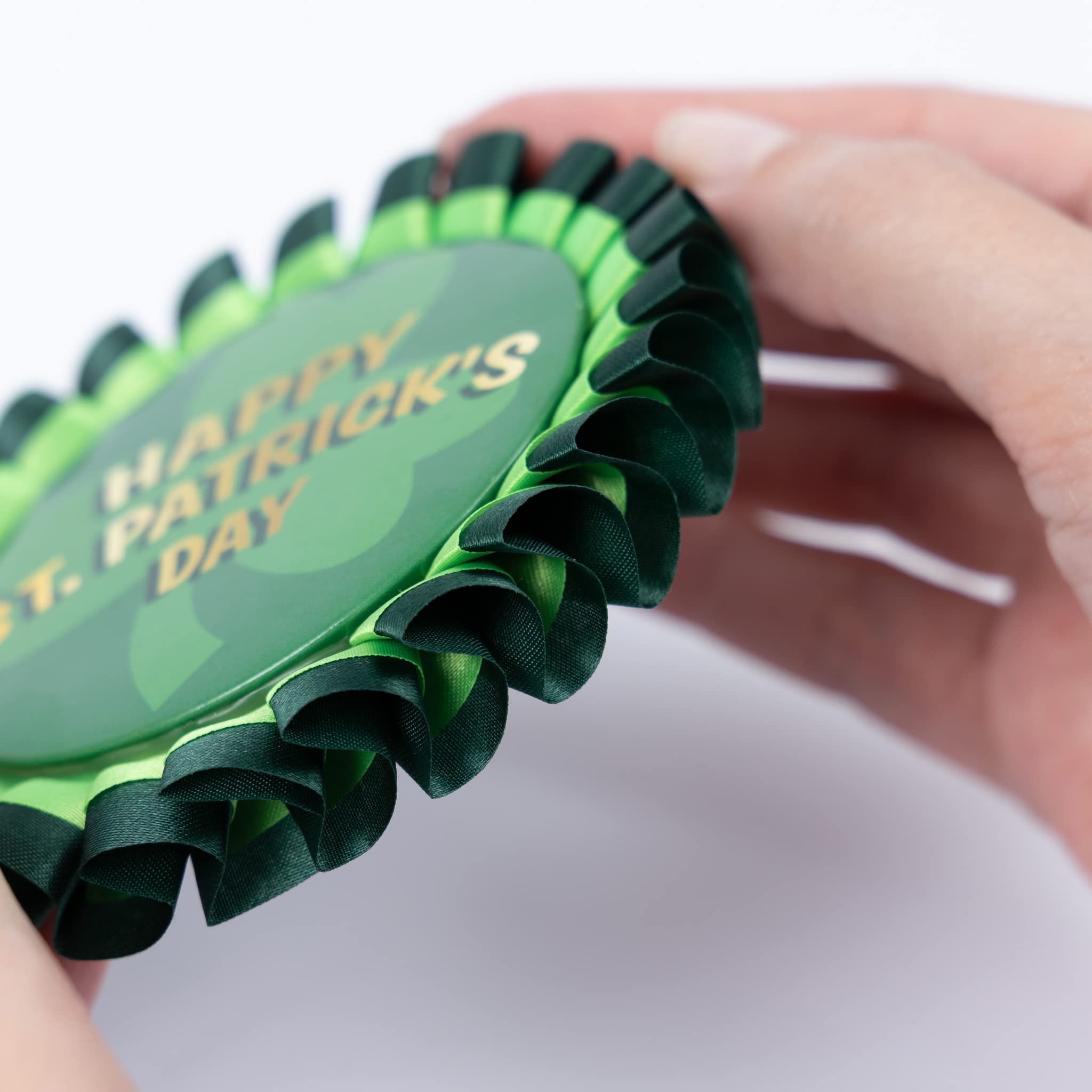 St. Patrick’s Day Rosette Abzeichen – Grün-weiß-gold Mit Kleeblatt, Perfekt Für Kostüme & Party-Deko