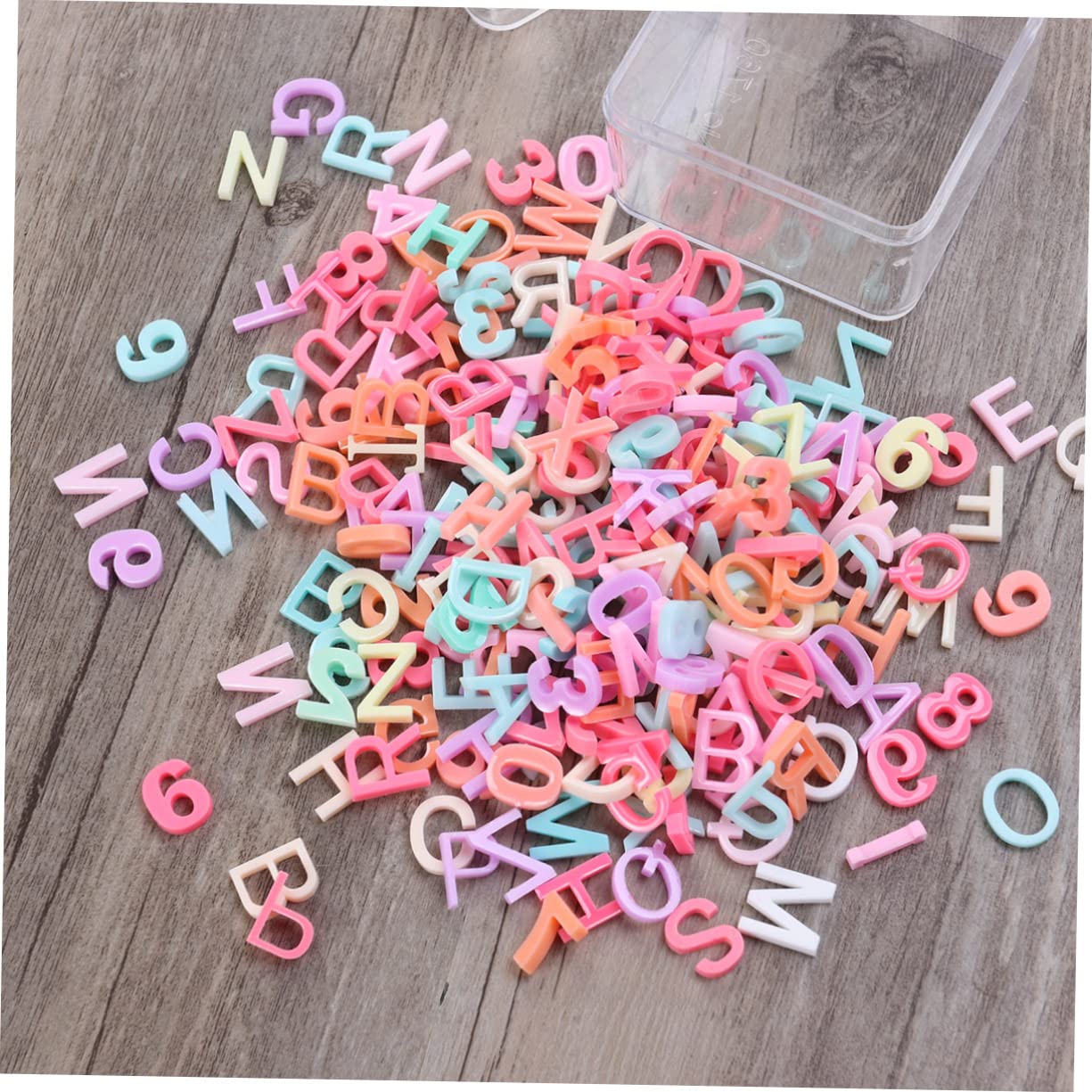 Lurrose 600 Pz Ciondolo in Resina Per Fai Da Te Perline Dell'alfabeto Con Numeri in Età Prescolare Perline Distanziatrici Per Lettere Ciondoli Flatback Lettera Perline Sciolte Ar Accessori