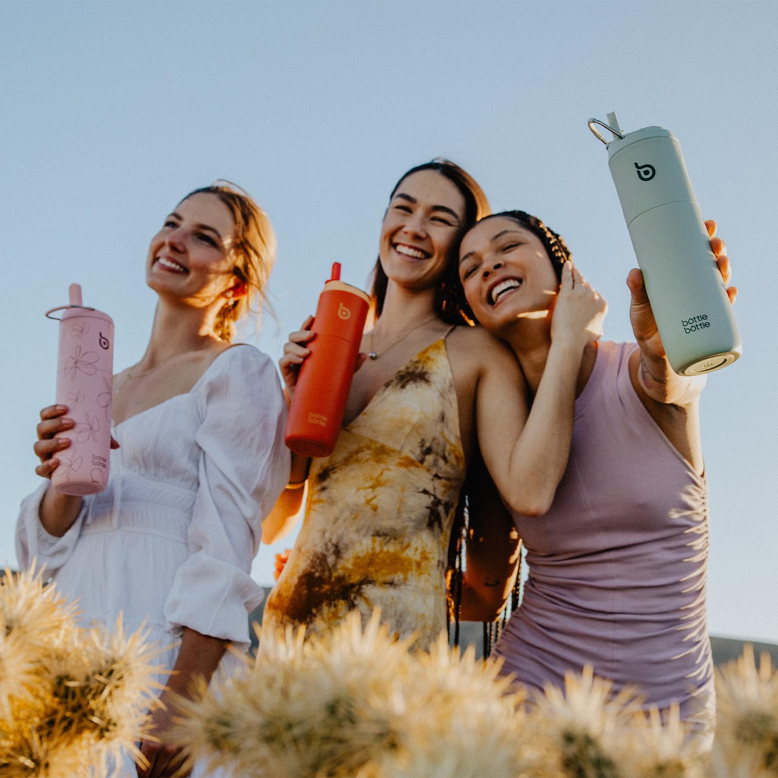 BOTTLE BOTTLE Butelka termiczna 750 ml ze stali nierdzewnej ze słomką i zakrętką – szczelna, bez BPA – do szkoły, podróży, fitness (różowy w kwiaty)
