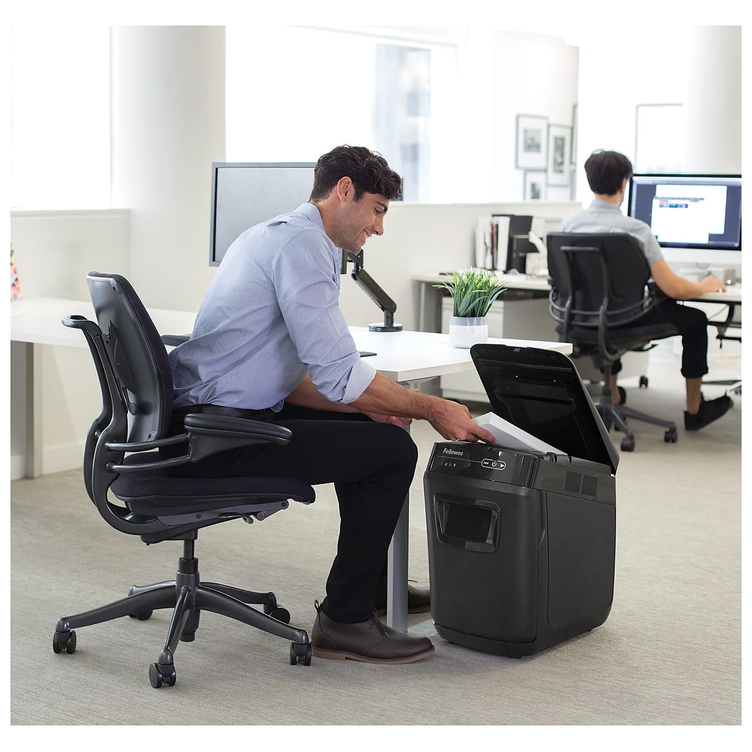 Fellowes AutoMax 150C Hands Free Cross-Cut Commercial Shredder (4680001)