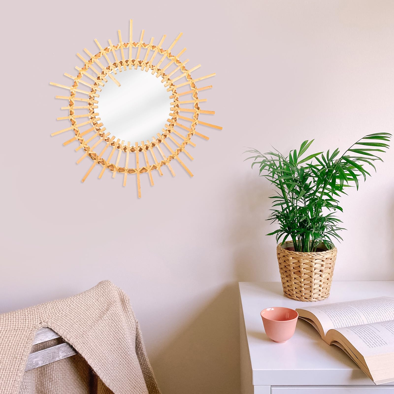 Runder Rattan Wandspiegel mit Holzrahmen Dekorativer Dekorspiegel für Flur und Esszimmer Moderner Goldfarbener Spiegel mit Reflektierender Oberfläche und Charmantem Design