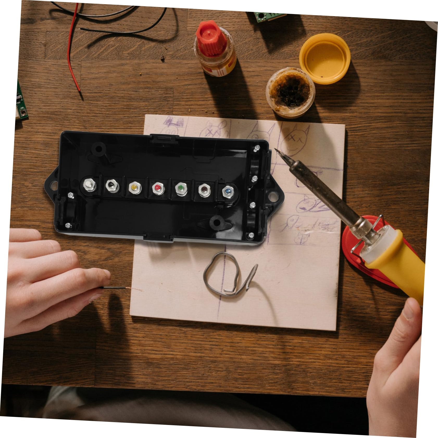 Conector de Remolque de 7 Vías en Plástico Negro para Autocaravana