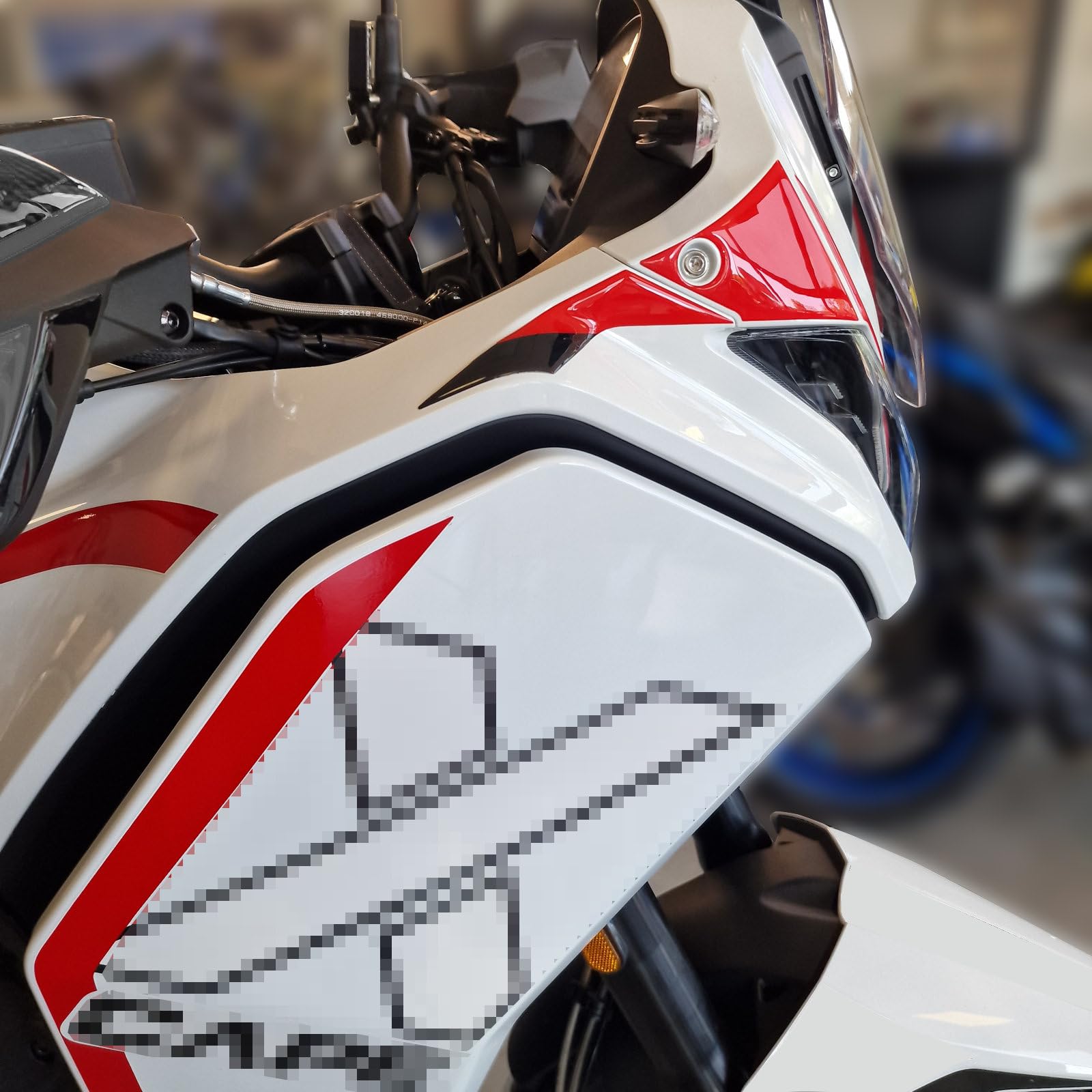 Resin Bike Adesivi Moto Compatibile con Moto Morini X-Cape 700 2025-2026. Protezione Cupolino Frontale da Urti e Graffi. Adesivi Resinati con Effetto 3D Made in Italy