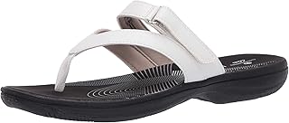 clarks women's white flip flops