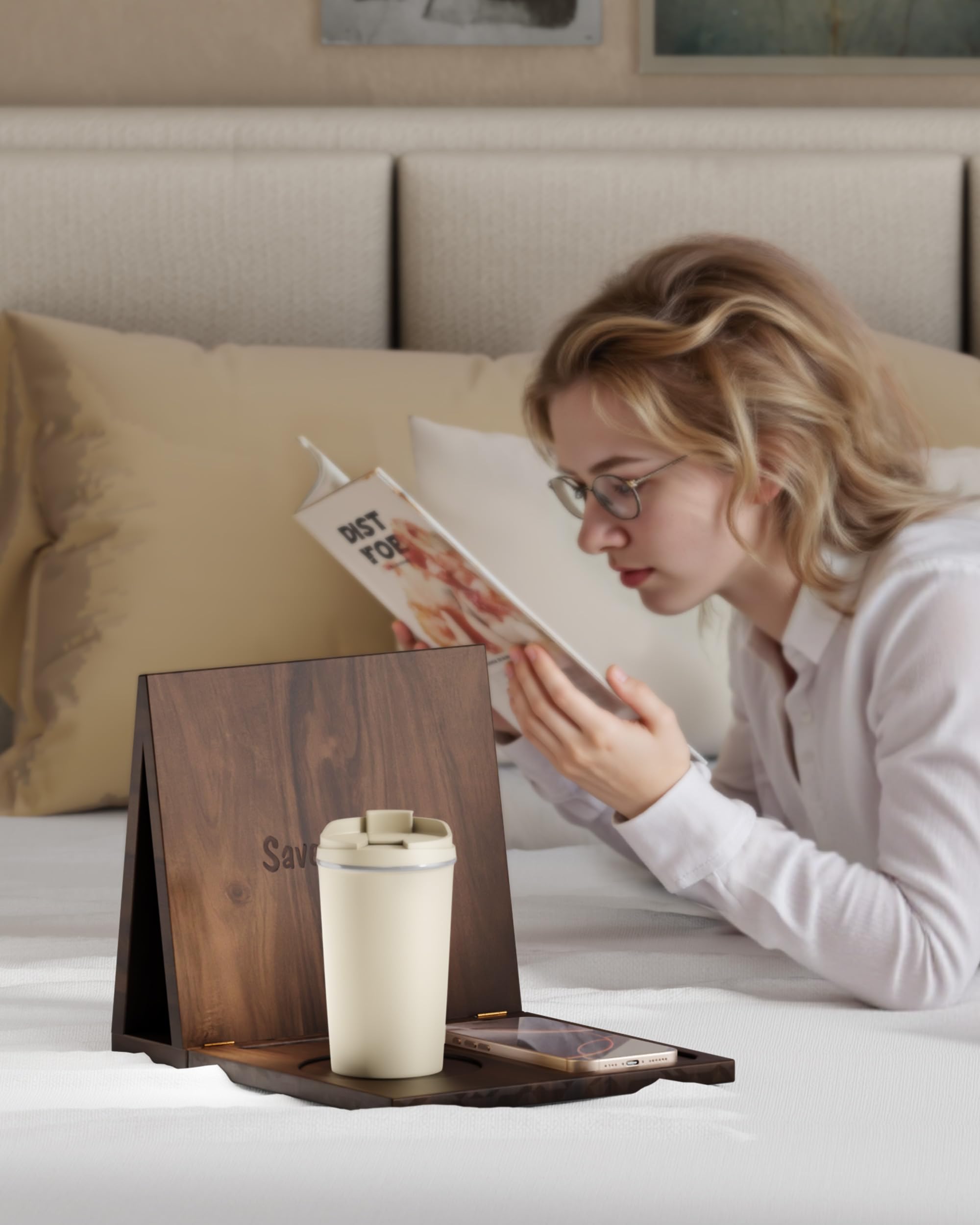 Support de livre triangulaire, repose-livre, en acacia, pliable pour coin de lecture, support de livre triangulaire avec tasse, stylo, lunettes et support de téléphone pour chambre à coucher