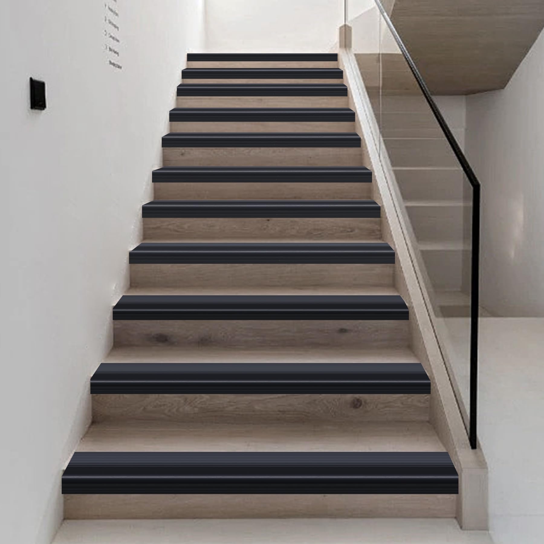 Trimold Vinile Anti-Slip Stair Nosing, Passo per scale antiscivolo autoadesivo, Gomma flessibile Taps Edge Protector Molding Trim per uso esterno e interno (10m, Nero)