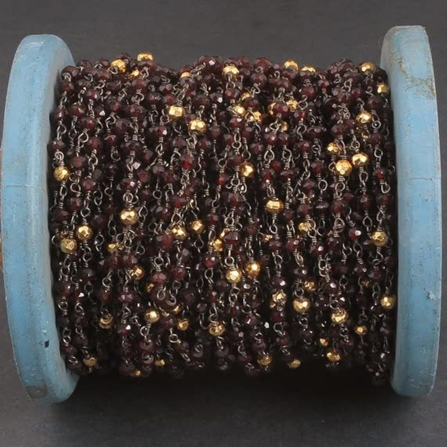 Chaîne grenat et pyrite dorée LKBEADS avec fil noir pour création bijoux artisanaux