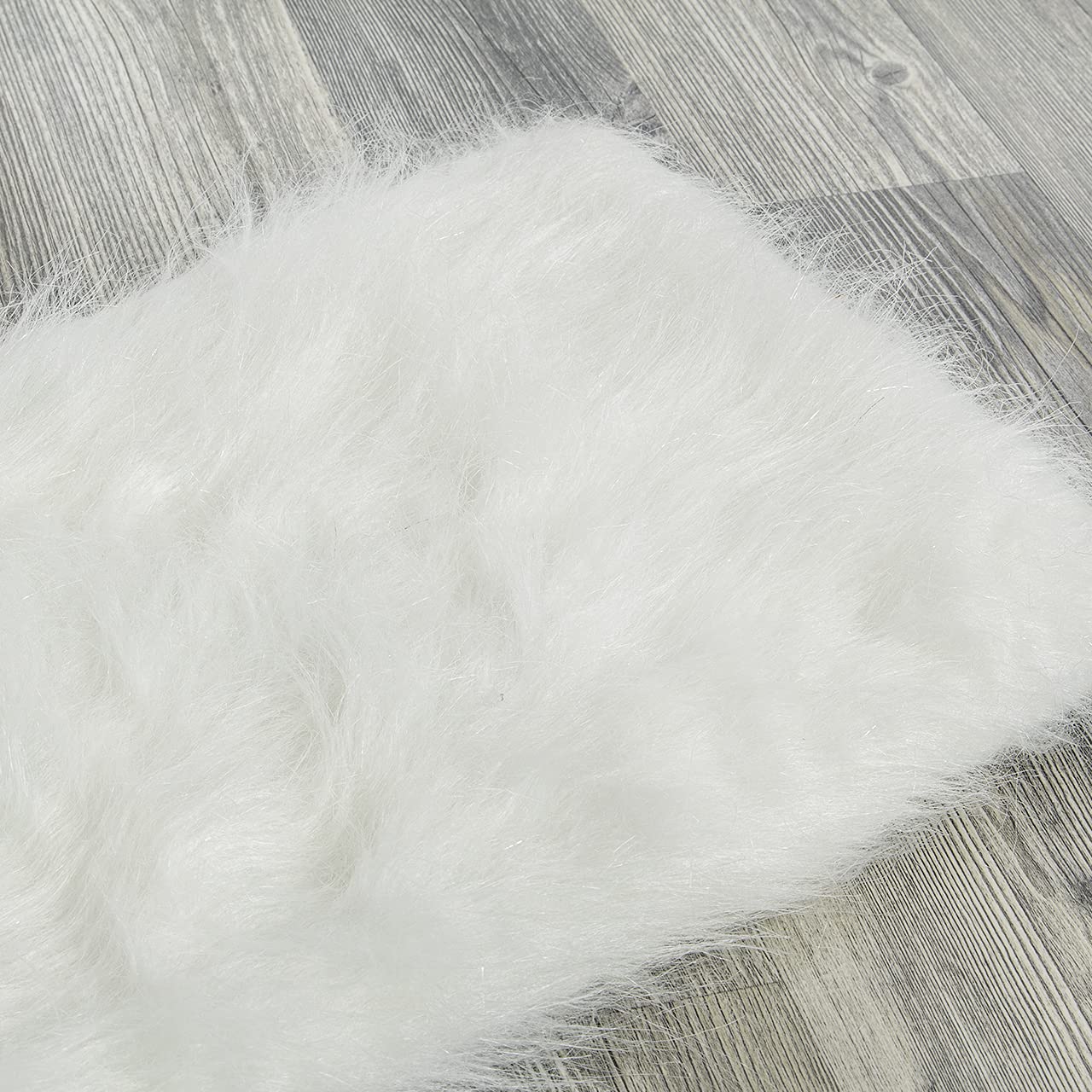 CanadianCat Company | Plüschmatte - Fensterliege | weiß | ca. 115 cm x 25 cm - Katzen Kuschelmatte für Fensterbank