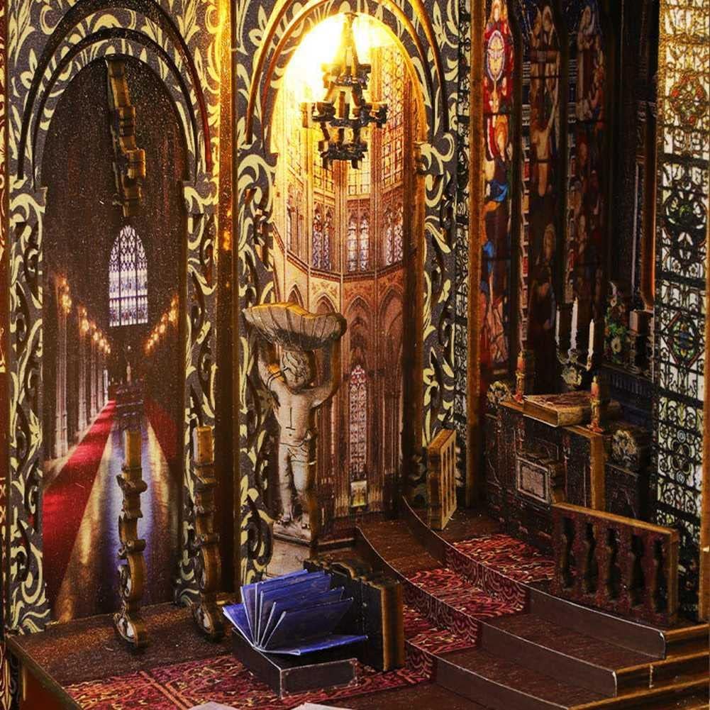 Model edukacyjny Book Nook Alley World Wkładka na półkę na książki Kącik na książki z instrukcją montażu i oświetleniem LED oraz wykwintnym opakowaniem na kreatywne prezenty urodzinowe lub świąteczne