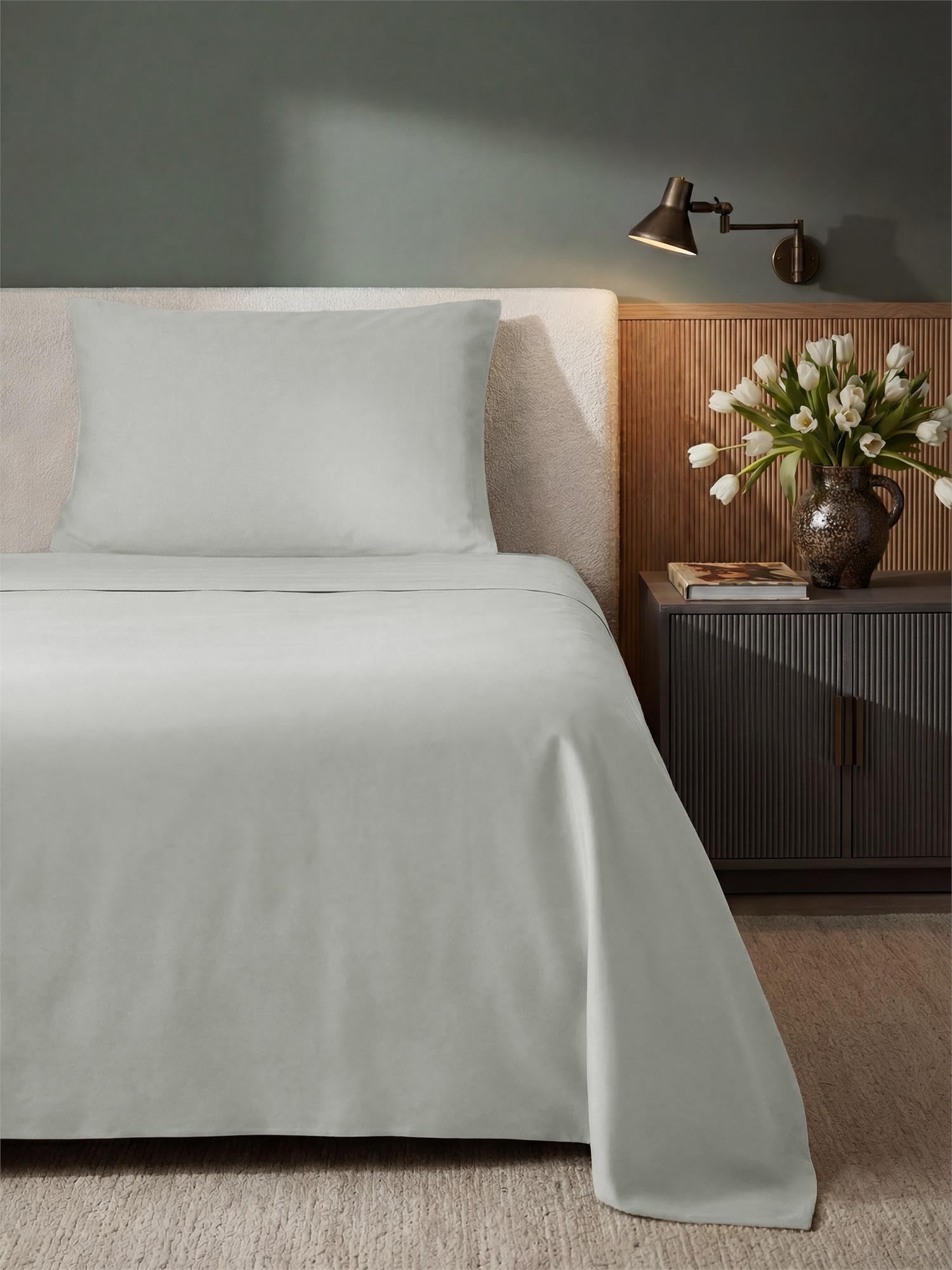 normani Bambus Bettwäsche Set aus weichem und hautfreundlichem Material – Bettbezug + Kissen mit Reißverschluss – Seiden-Touch gut für Haut und Haar Farbe Hellgrau Größe 135 x 200 + 80 x 80 cm