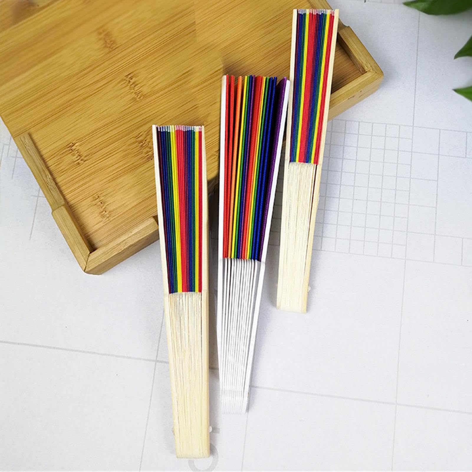Abanico De Mano Plegable Orgullo Arcoíris Gay - Accesorios del Orgullo