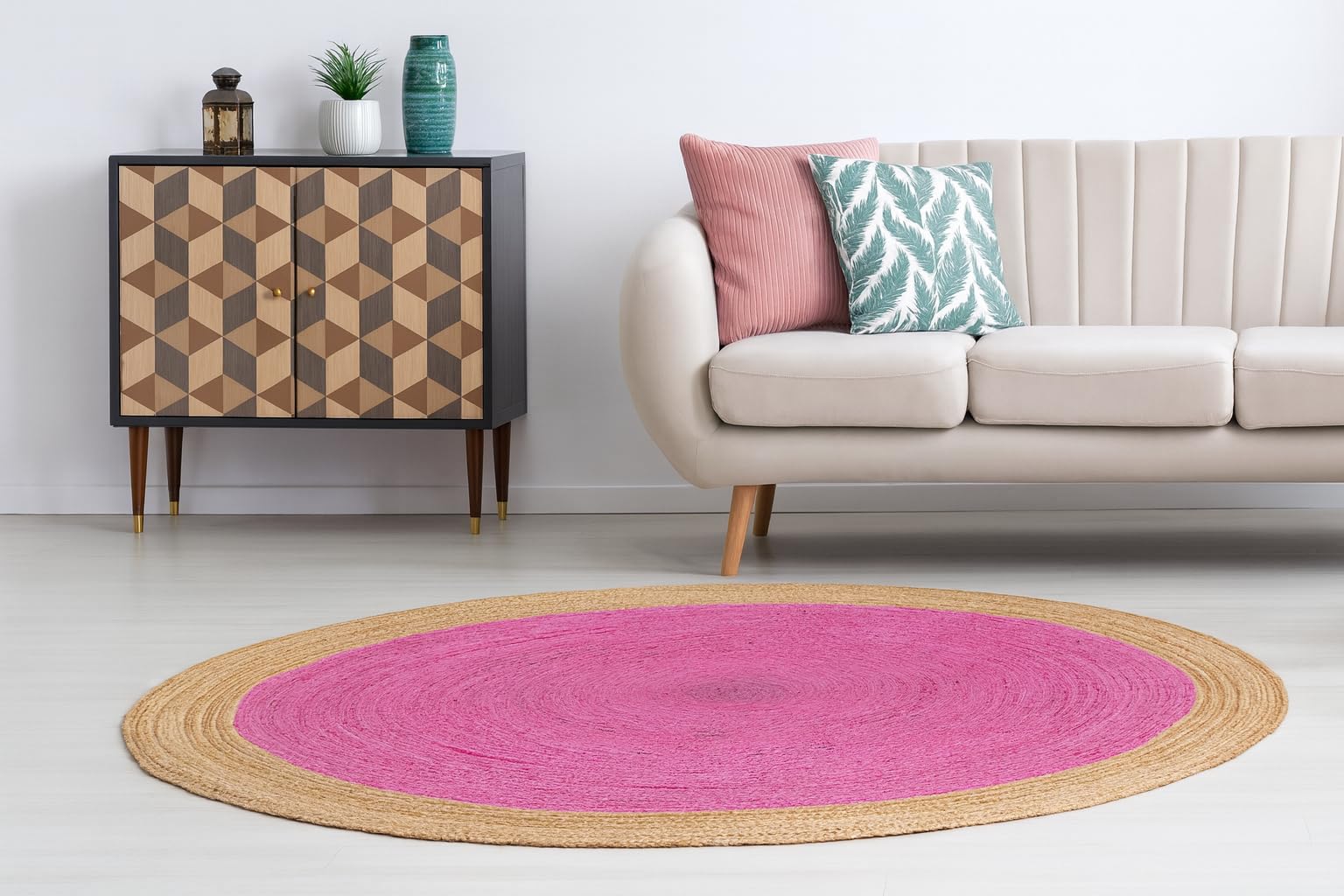 Tapis rond en jute naturelle rose et beige tressé main pour salon