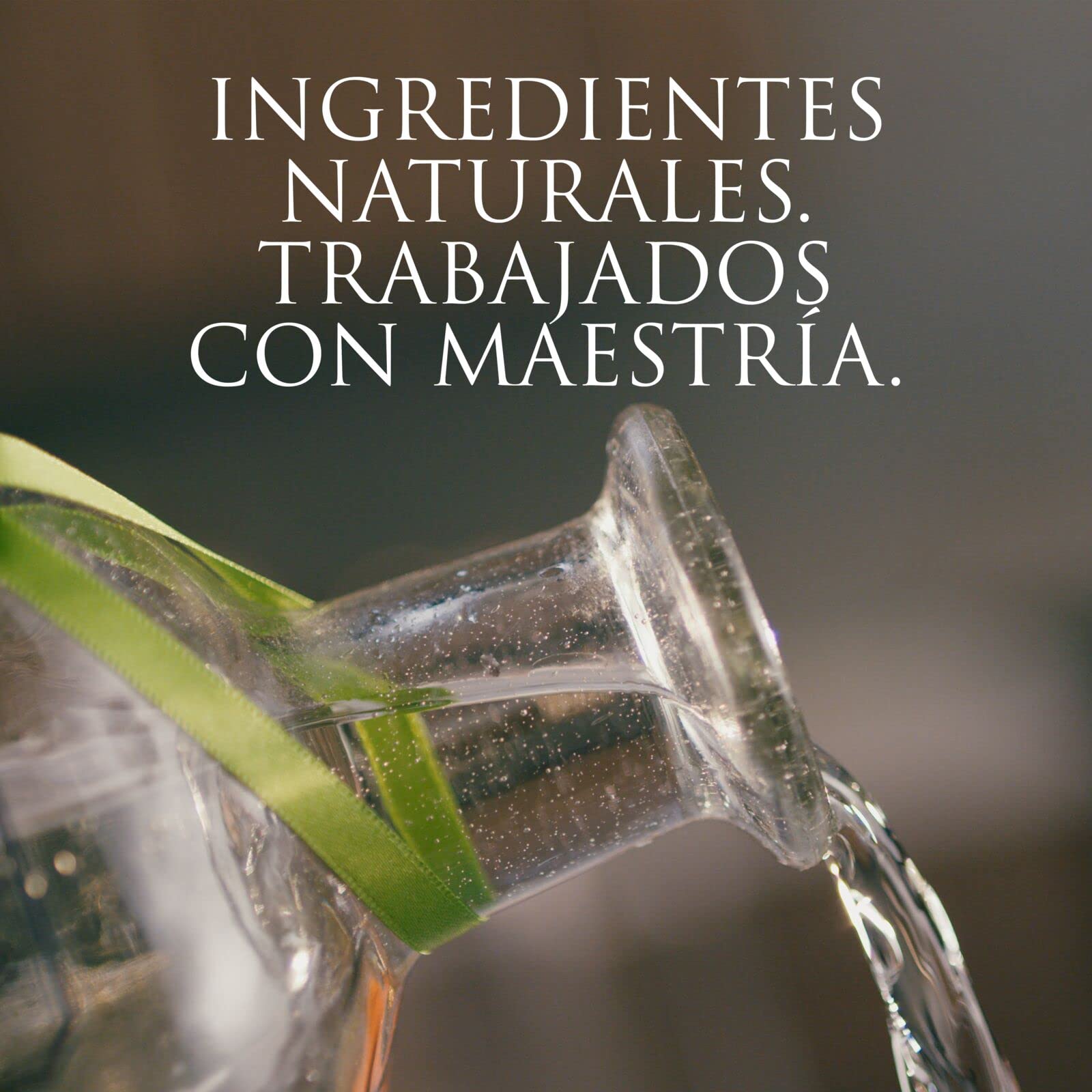 PATRÓN Silver Premium Tequila, 40 % vol., 70 cl / 700 ml, Tequila 100% de agave, elaborado artesanalmente en México, en pequeñas cantidades, con el mejor agave Azul Weber