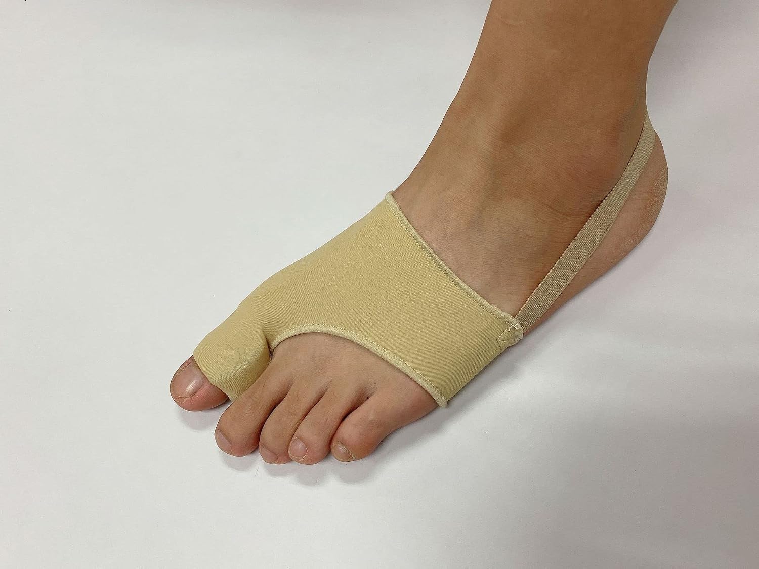 Bunion Corrector for Women & Men 2pc - Toe Separators for Women Men Toe Spacers Toe Straightener Toe Stretcher Big Toe Correctors Toe Separator (Black)