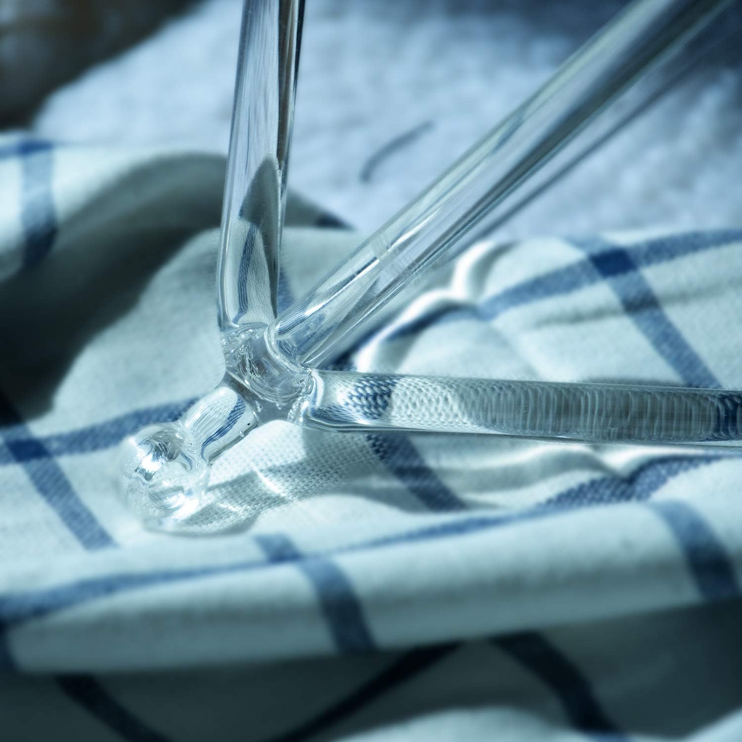 TOPFUND 4.5 inch Crystal Singing Pyramid with Synthetic Leather Carrying Case and Quartz Suede Mallet