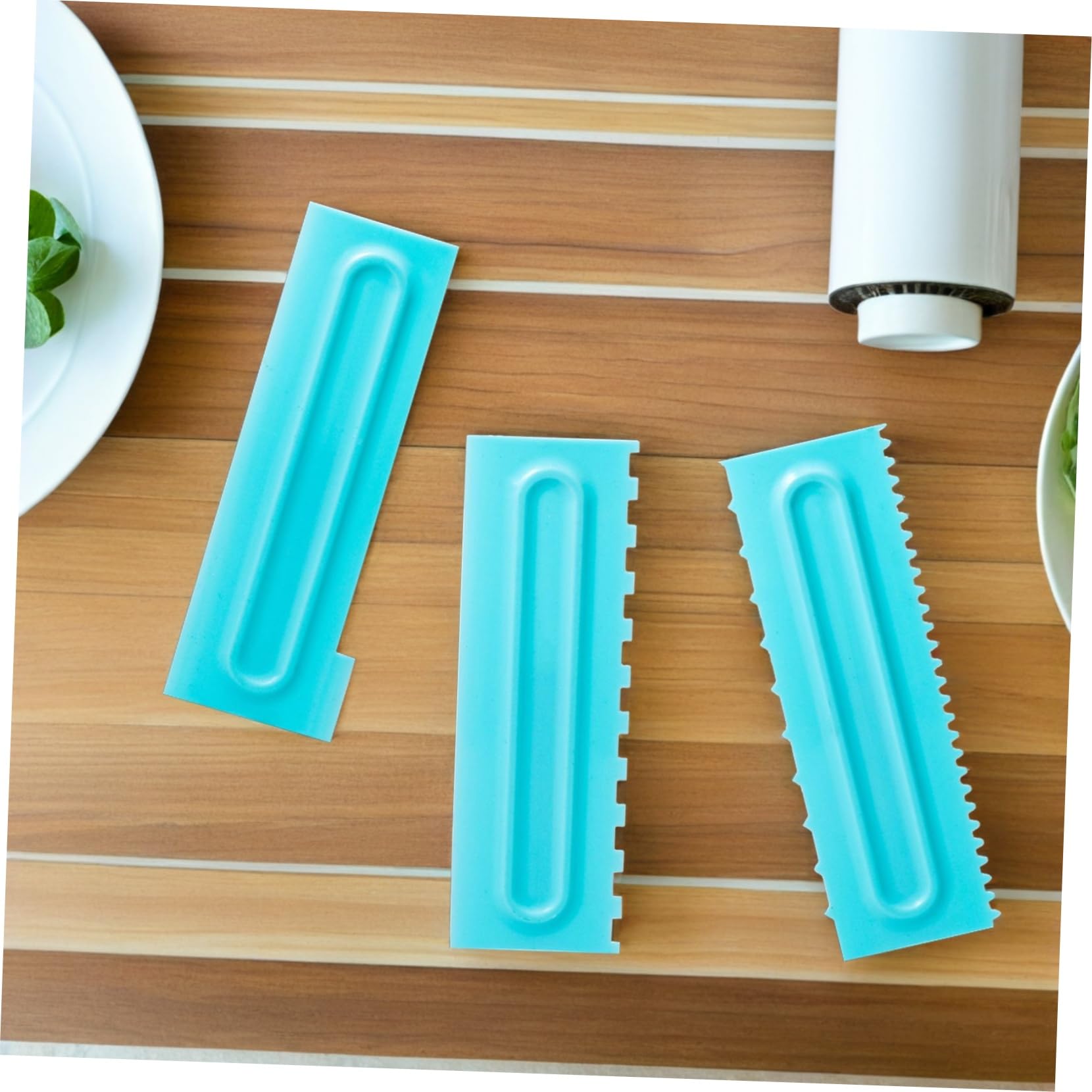 LIFKOME 9 Stück Teiliges Cake Smoother aus Stabilem PP Vielseitige Kanten und Oberflächenglätter für Fondant und Creme Präzise Backwerkzeuge für Glatte Kuchenoberflächen Beim Dekorieren
