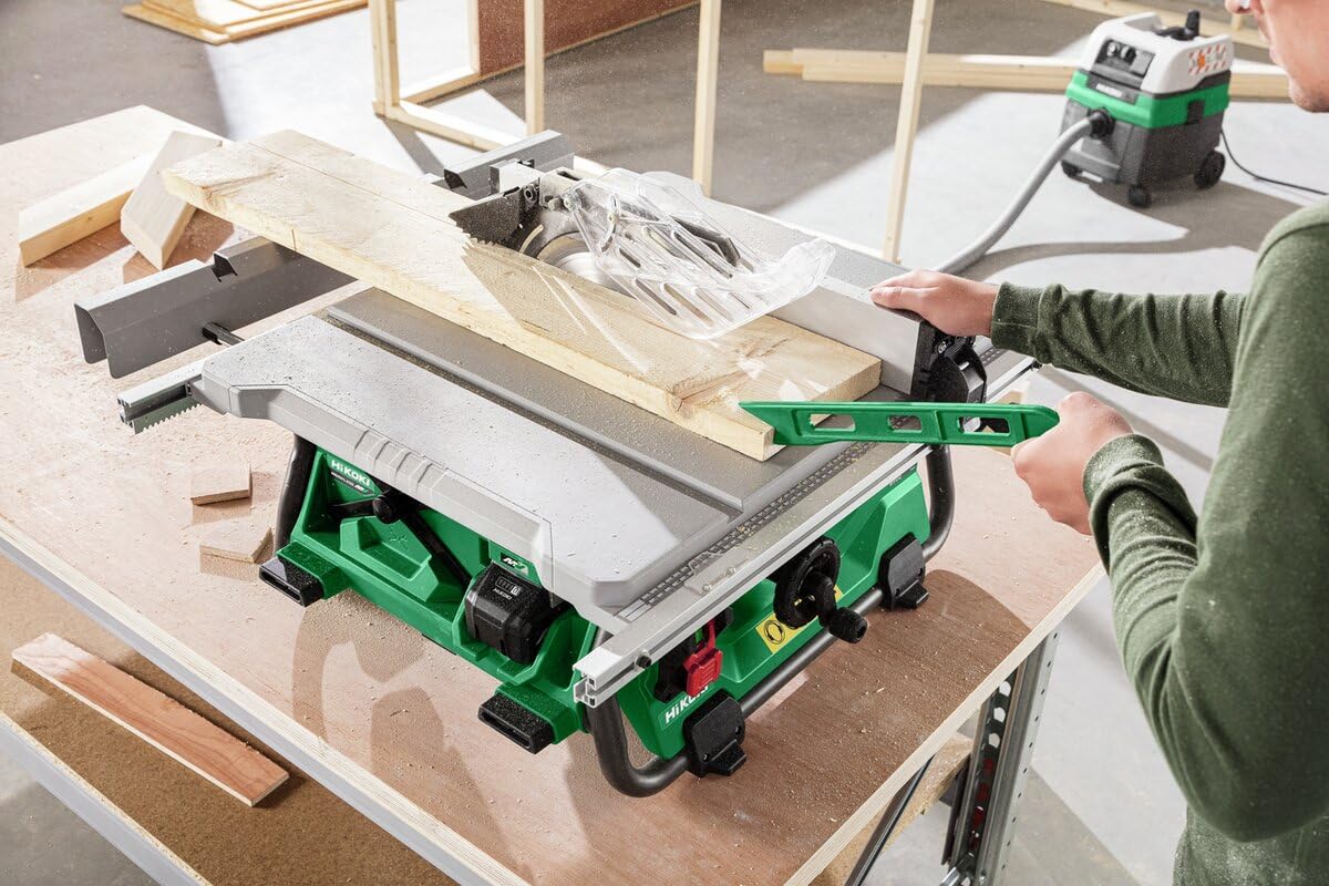 HiKOKI Sierra de Mesa a Batería - 36V, Ø254mm, Profundidad de Corte 79mm - Arranque Suave, Freno Eléctrico, Protección contra Sobrecargas, Cambio sin Herramientas, Compacta y Robusta - Mesa Extensible | Corte de 79mm, arranque suave, freno eléctrico, mesa