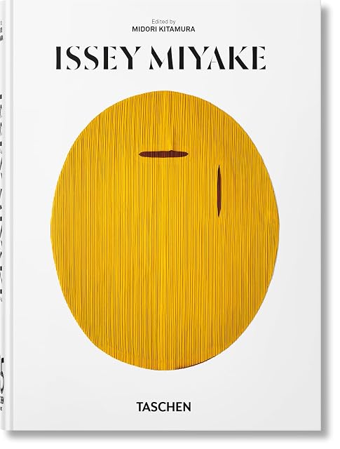 Portada de Issey Miyake. 45th Ed