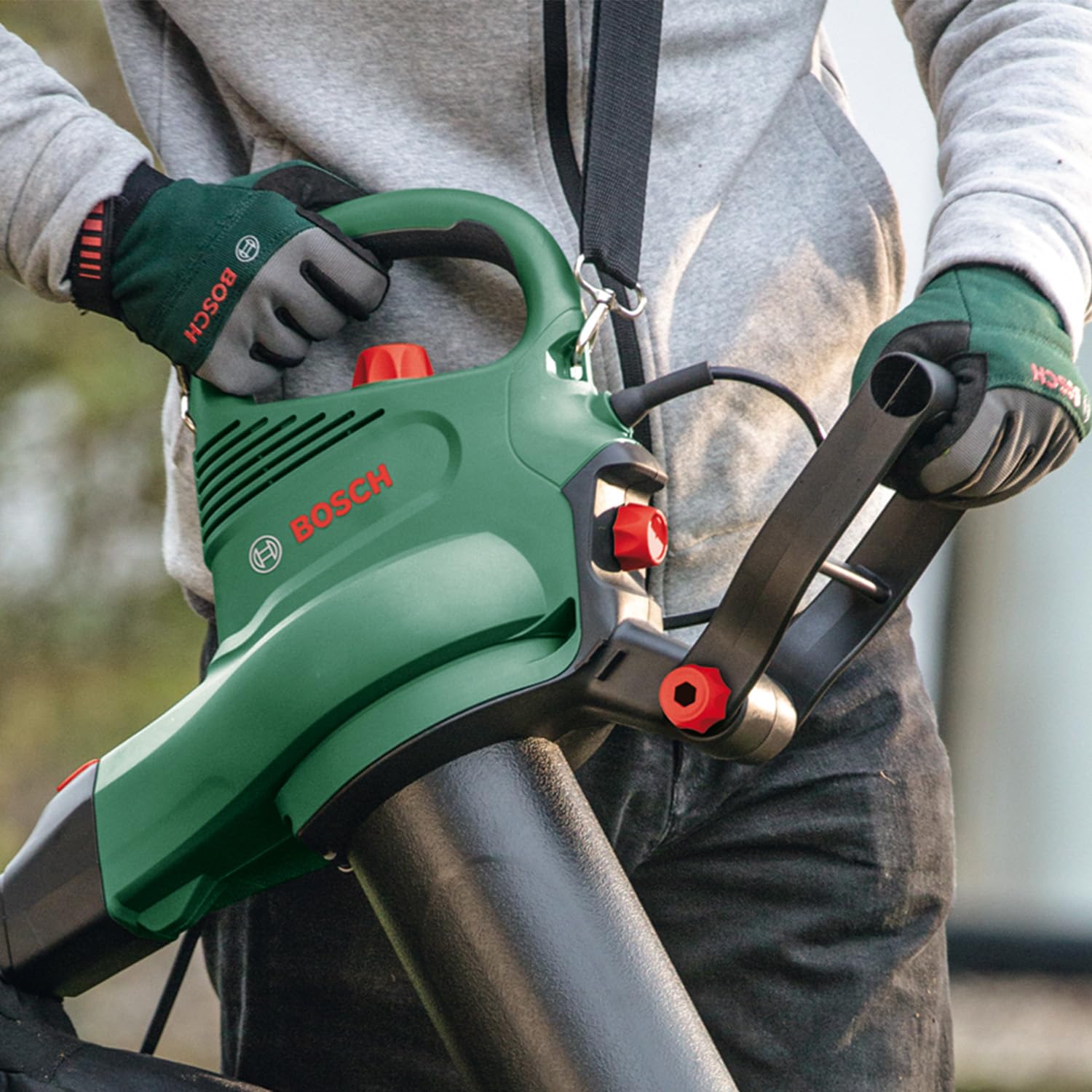 Bosch UniversalGardenTidy 3000 Elektrischer Laubsauger Laubbläser 3000W Fangsack 50L