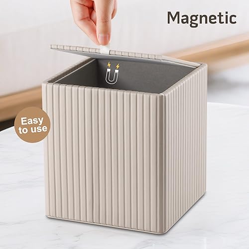 Miniatura 7 de KINGFOM Funda para caja de pañuelos, soporte cuadrado de piel sintética para Kleenexs con cubierta inferior magnética para pañuelos faciales,