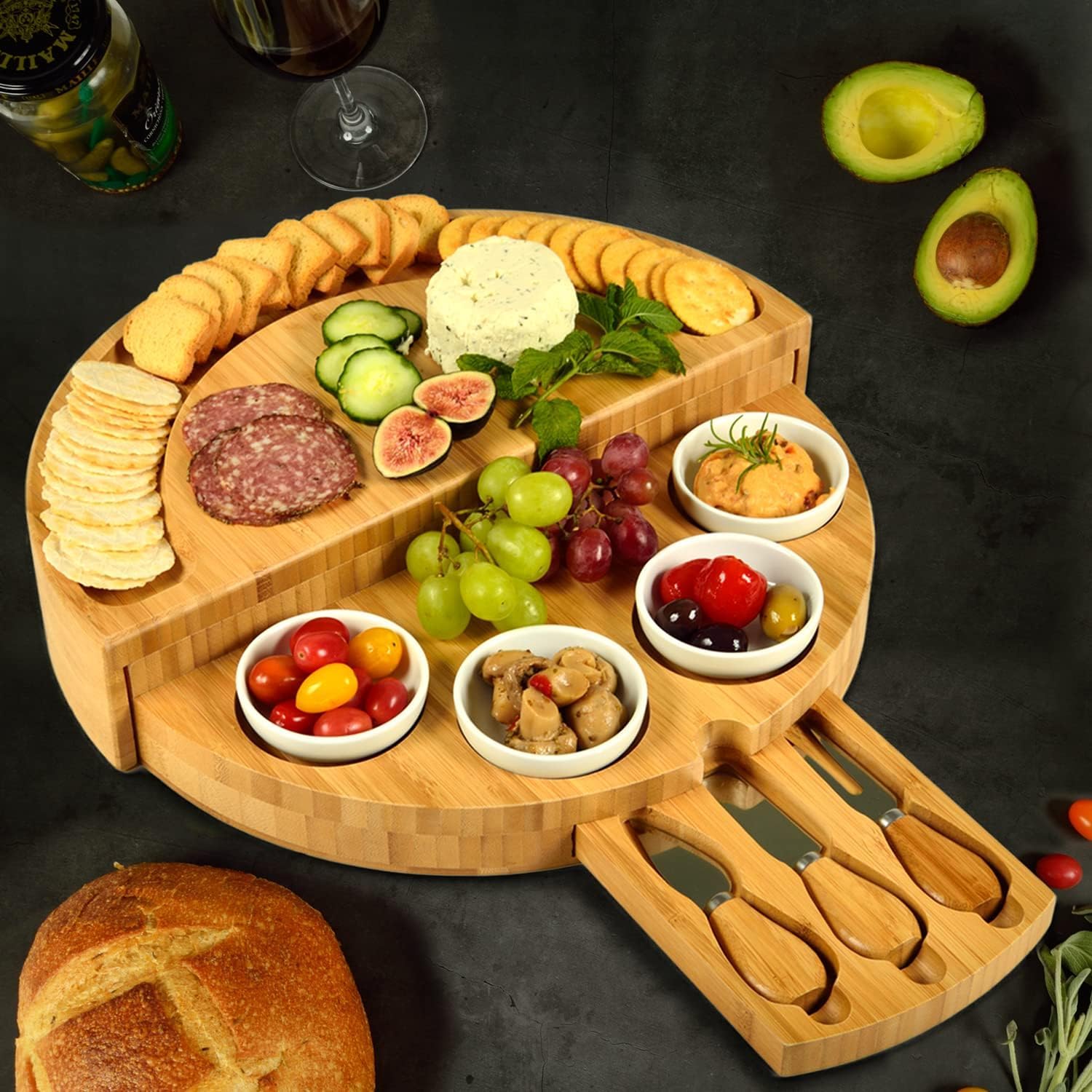 Ensemble de planches à fromage rondes en bambou avec couteaux à fromage et 4 bols en céramique, plateau de service rotatif de 32,5 cm, planche de service durable pour charcuterie, plateau à fromage