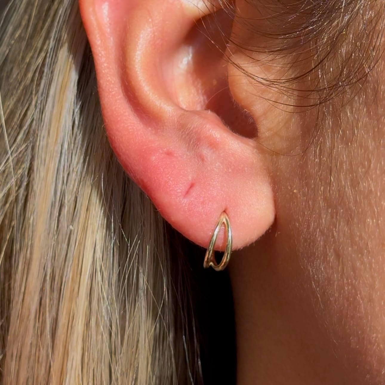 14K Solid Gold Hoop Earring for Women Dainty Huggie Cartilage Earring Helix Daith Rook Tragus Piercing Jewelry Hypoallergenic Double Hoop Nose Ring Minimalist Jewelry SINGLE HOOP