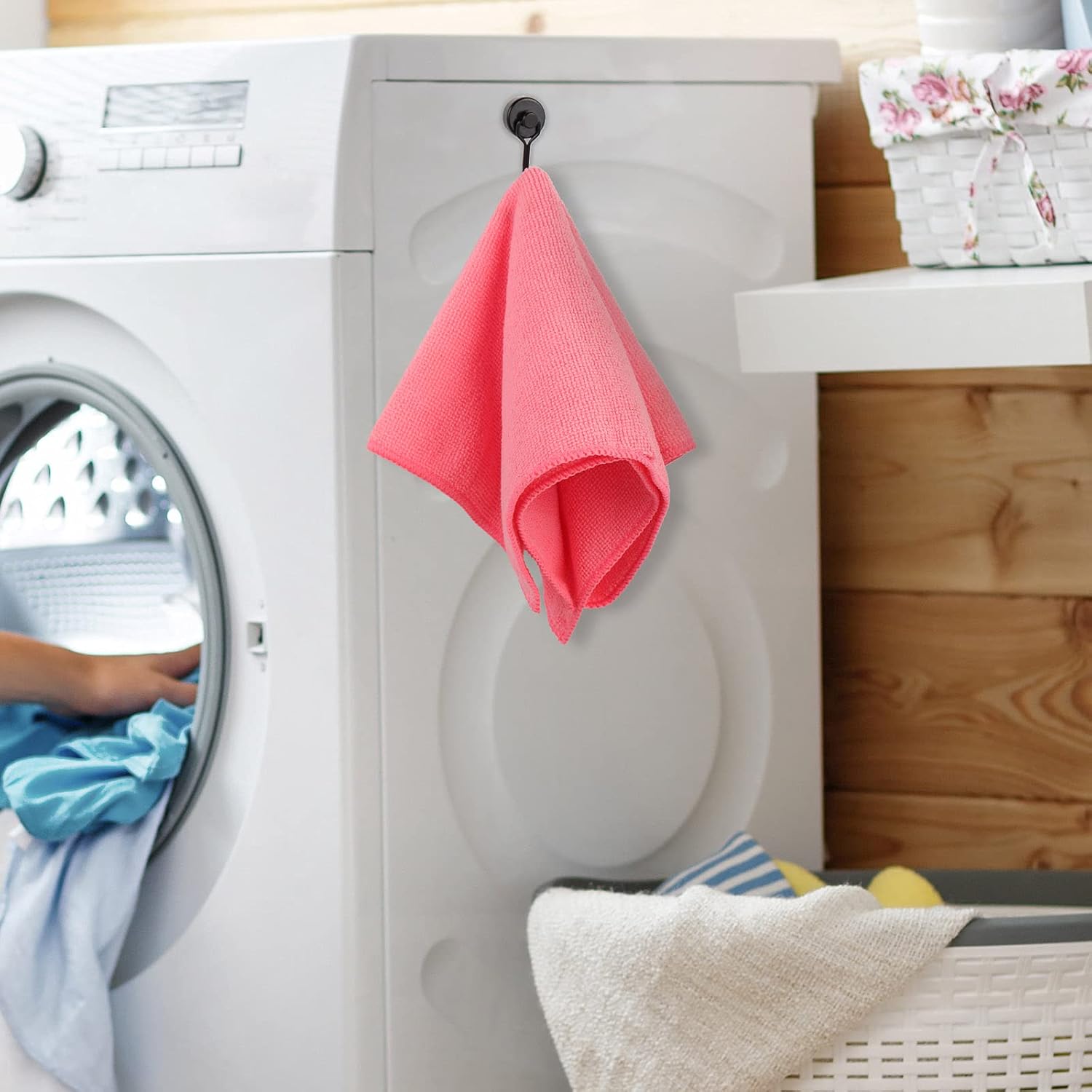 4 Pieces Magnetic Wreath Hangers for Front Door Hangers Wreath Hanger Short Hooks Christmas Wreath Door Holders for Christmas Home Door Decorations (Black,4 Pieces) : Home & Kitchen