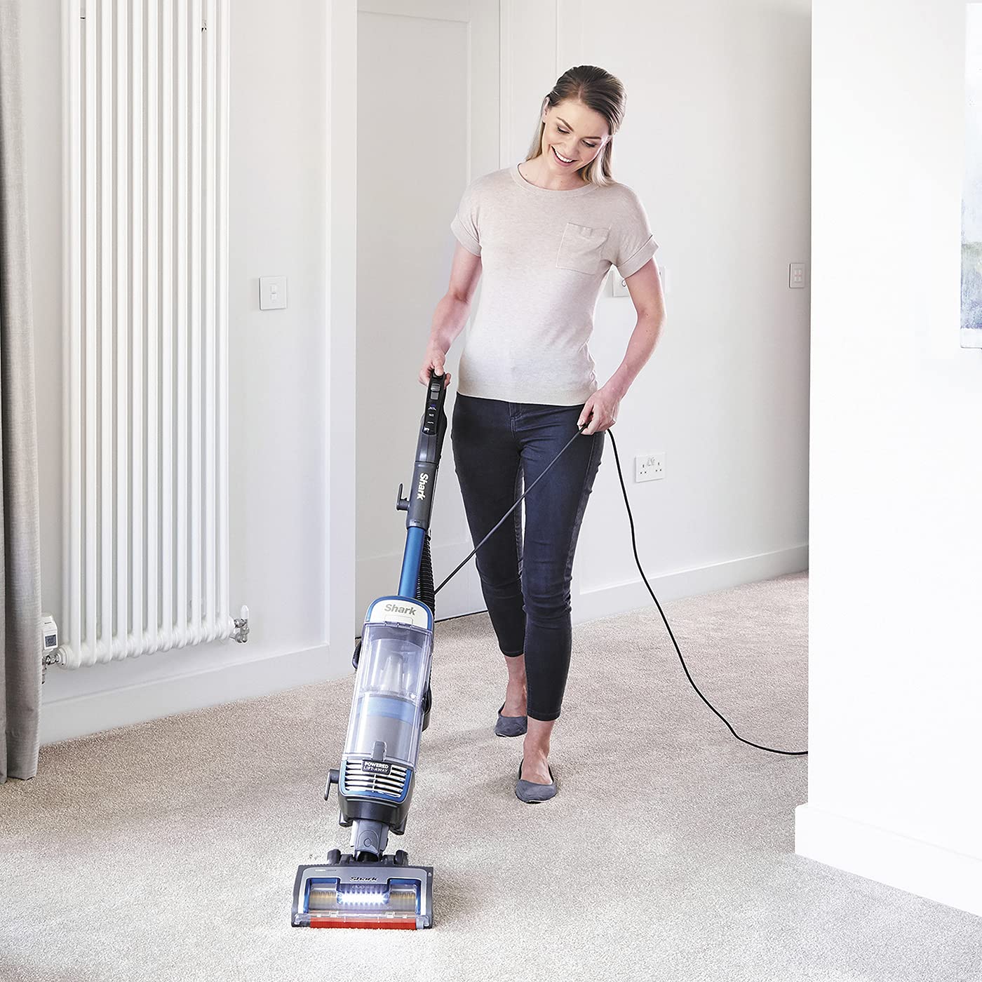 Shark Upright Vacuum Cleaner [NZ850UKT] with Powered LiftAway, Anti Hair Wrap, DuoClean, Pet