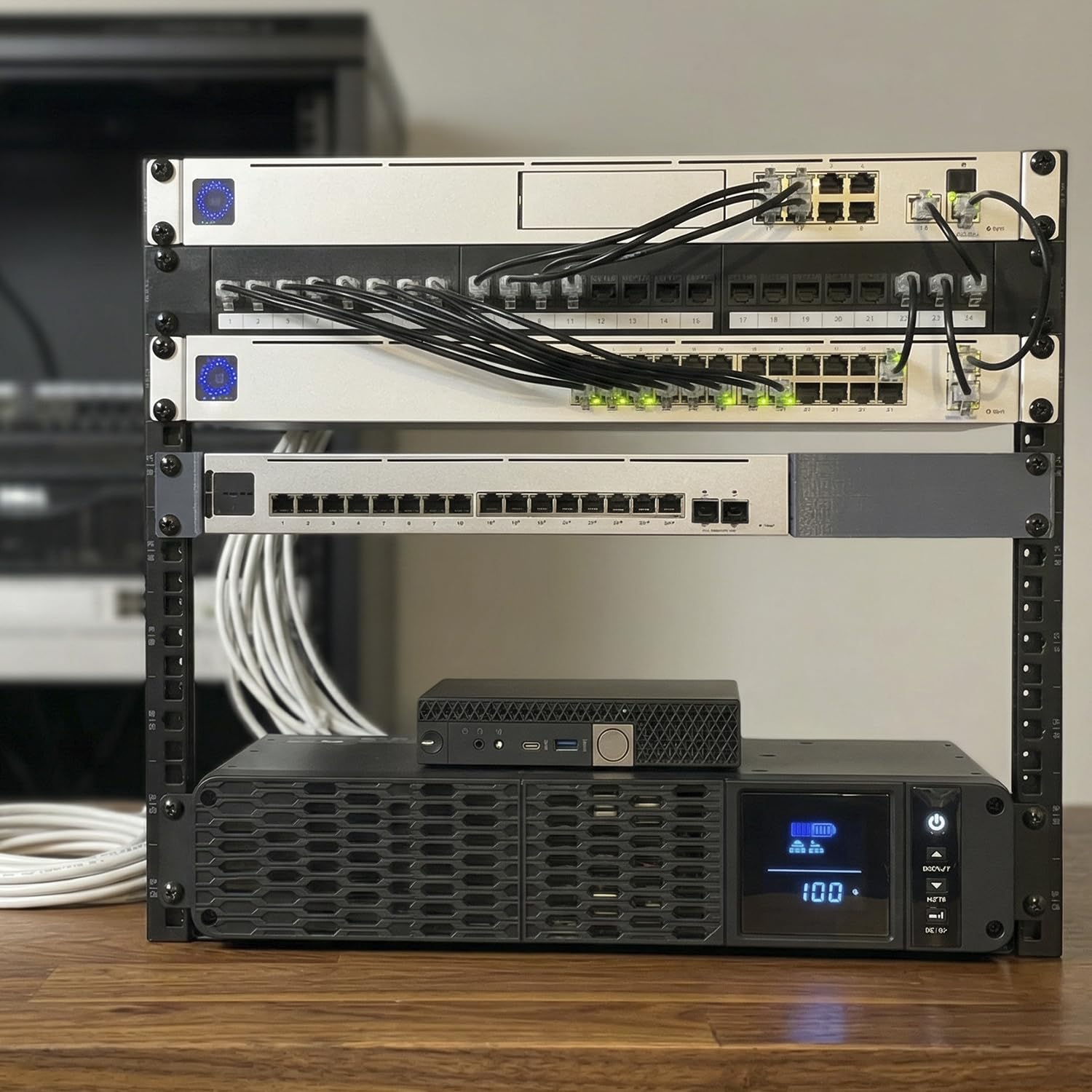 1U 48,3 cm (19 Zoll) Rackhalterung mit Netzteil-Schale für Ubiquiti UniFi USW-Pro-Max-16-PoE | Kompatibel mit Ubiquiti UniFi USW-Pro-Max-16-PoE Netzwerk-Switch, belüftete Halterung, robuste Upgrades