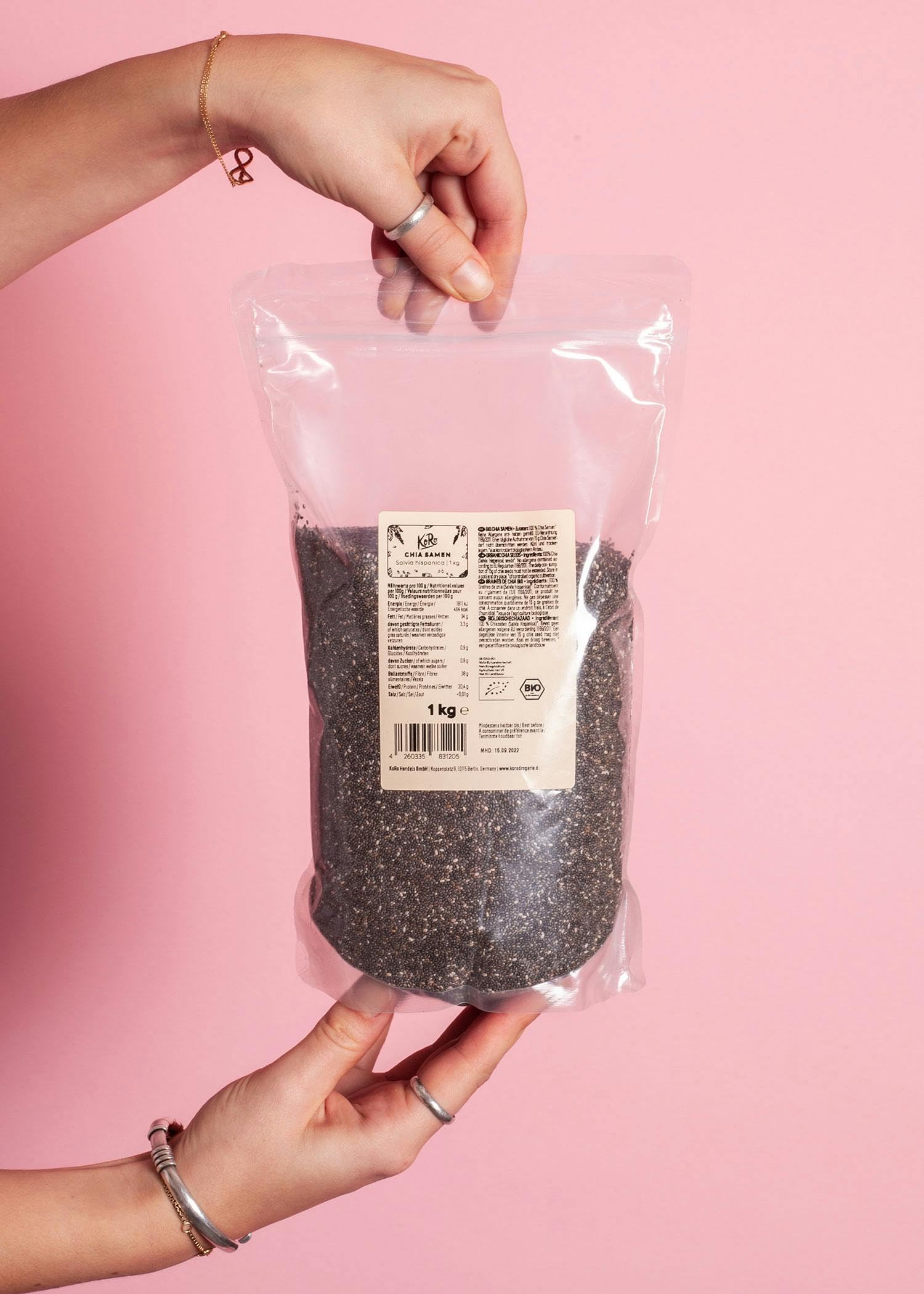 KoRo - Graines de chia bio | 1 kg - Super-aliment naturel - Issu de l'agriculture biologique – Riches en fibres – Source de protéines
