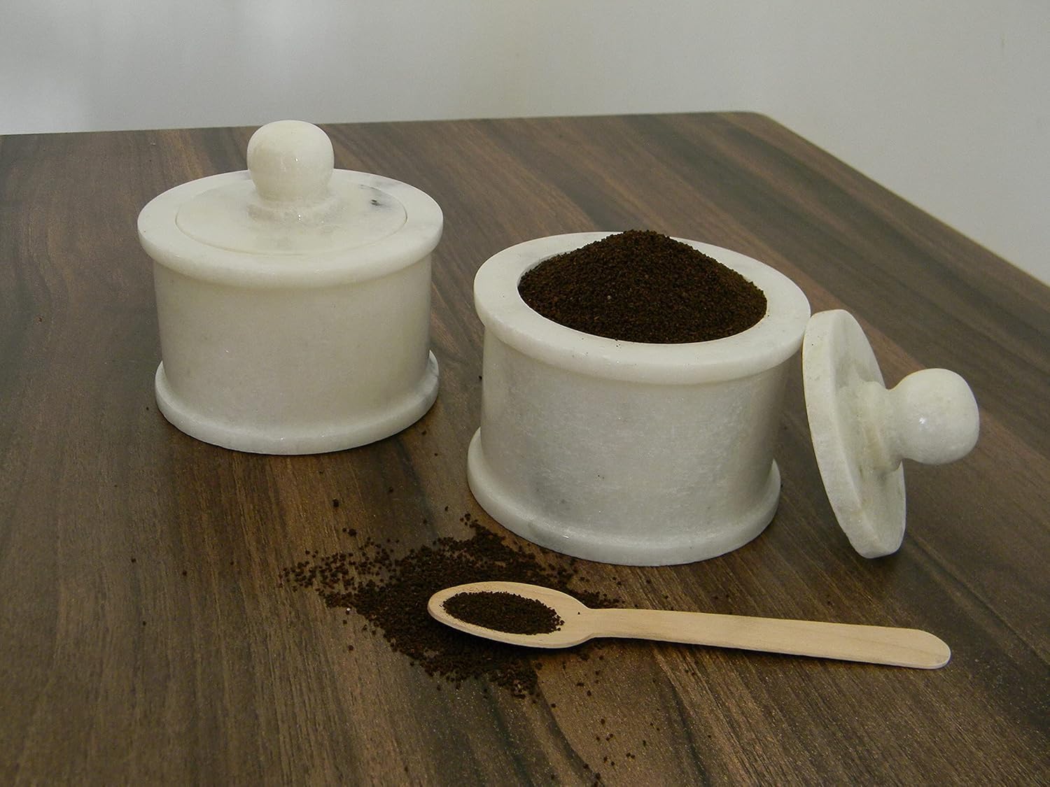 Bodega de sal de mármol blanco hecho a mano, cuencos de sal y pimienta y azúcar con tapa, tarro de especias para juego de cocina, condimentos y herramientas de especias, caja de baratijas y macetas de 3