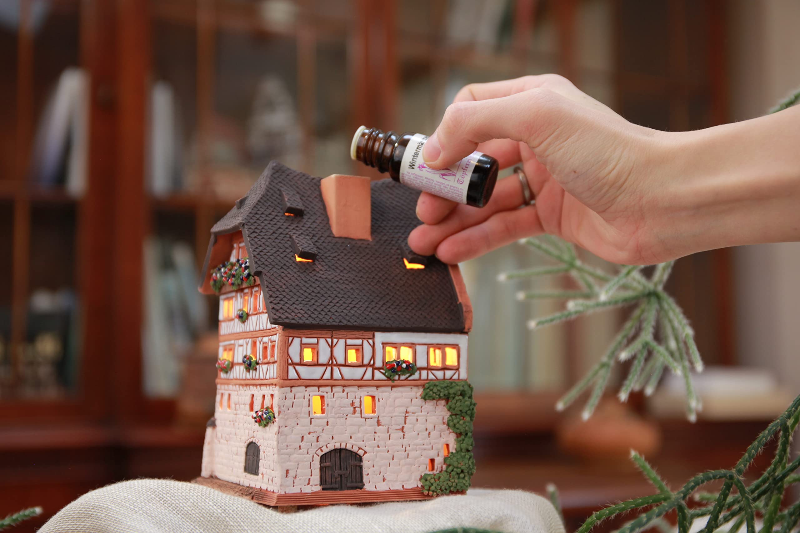 Aroma Lichthaus Keramik, Lichthäuser, Teelichthaus, Handarbeit, Künstlerisches Nachbildung Dürer Haus in Nürnberg, Deutschland, B263AR