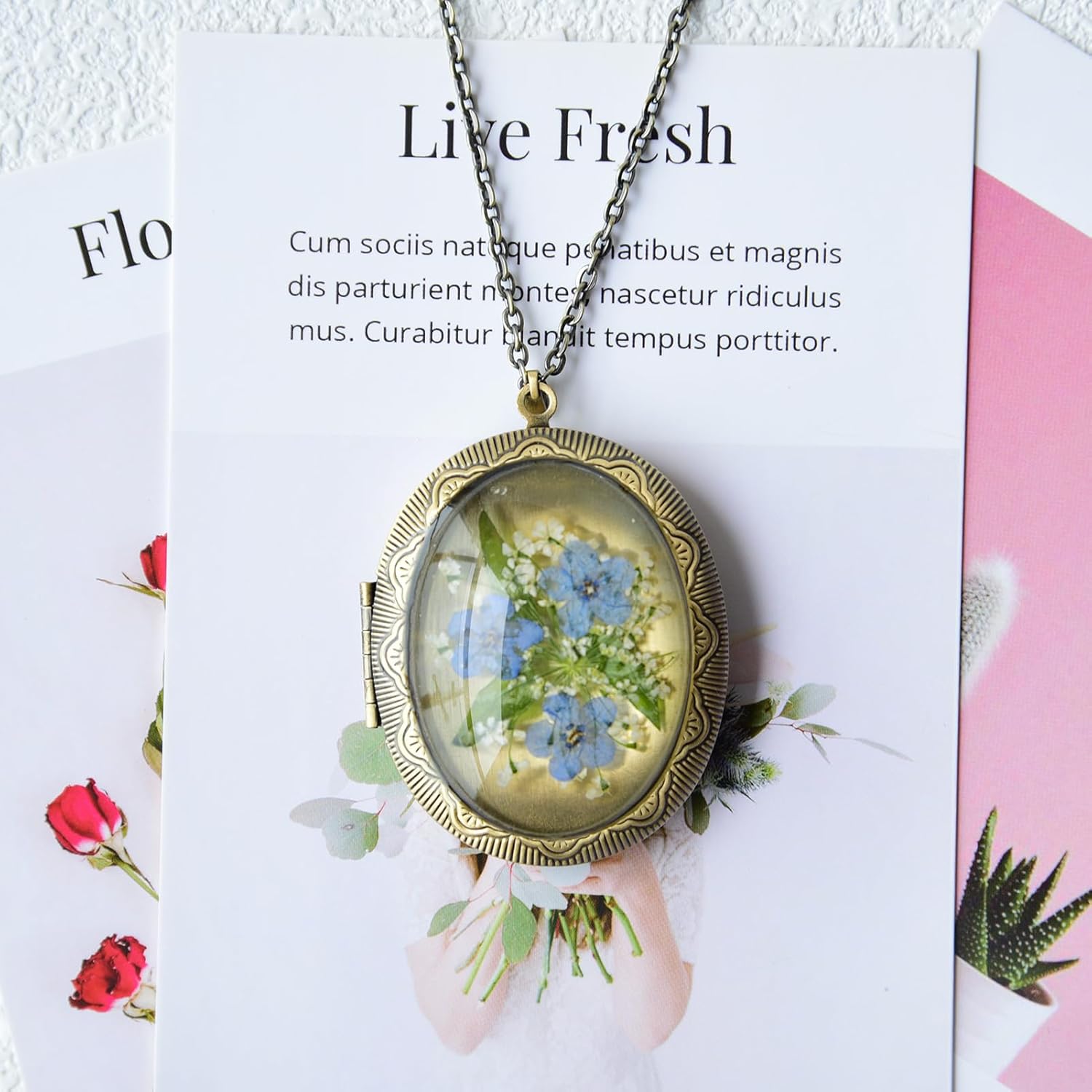 Vintage Photo Locket Necklace Handmade Pressed Flower Locket Necklace for Women - Image 7